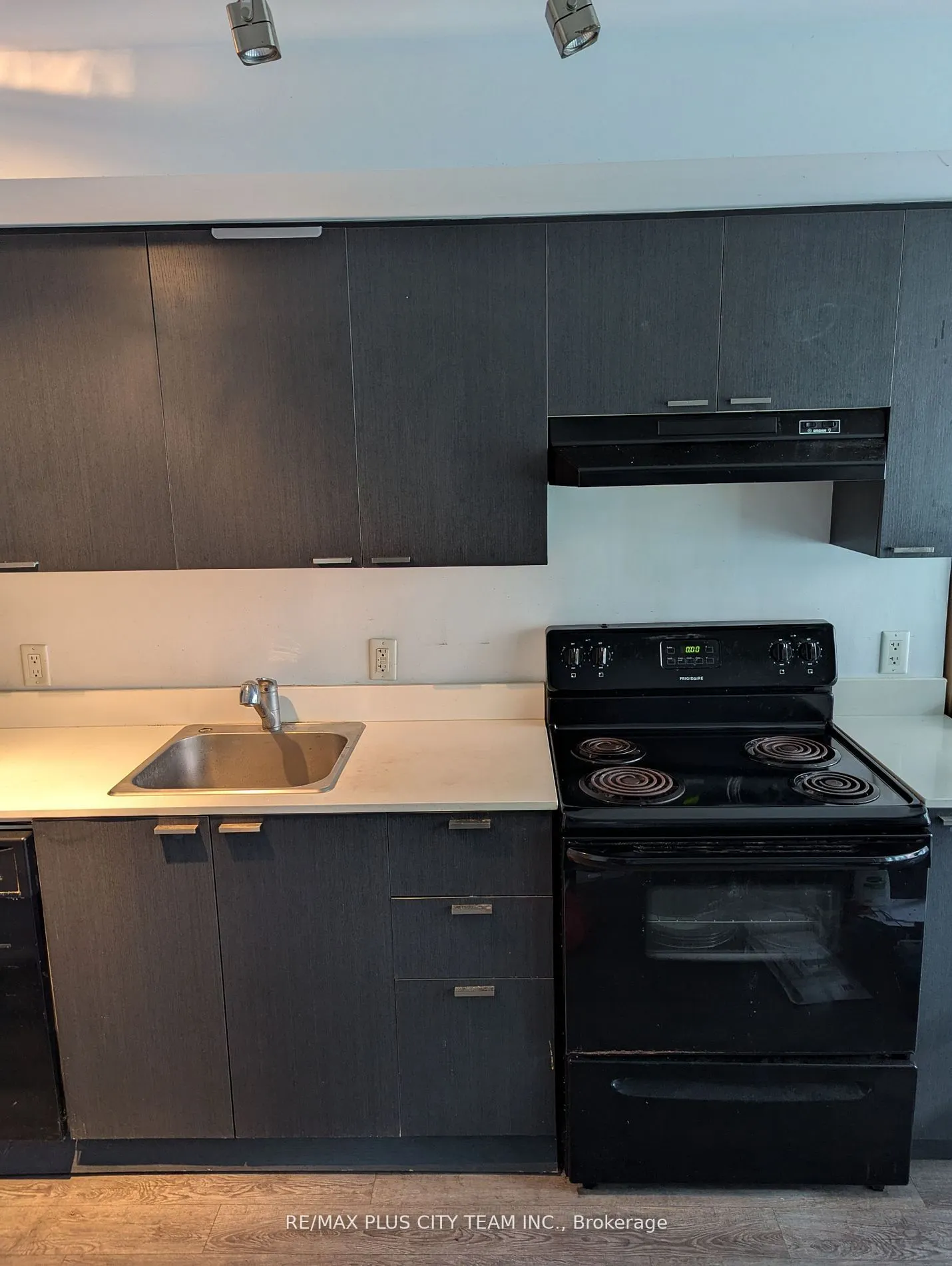 375 King Street W, #502