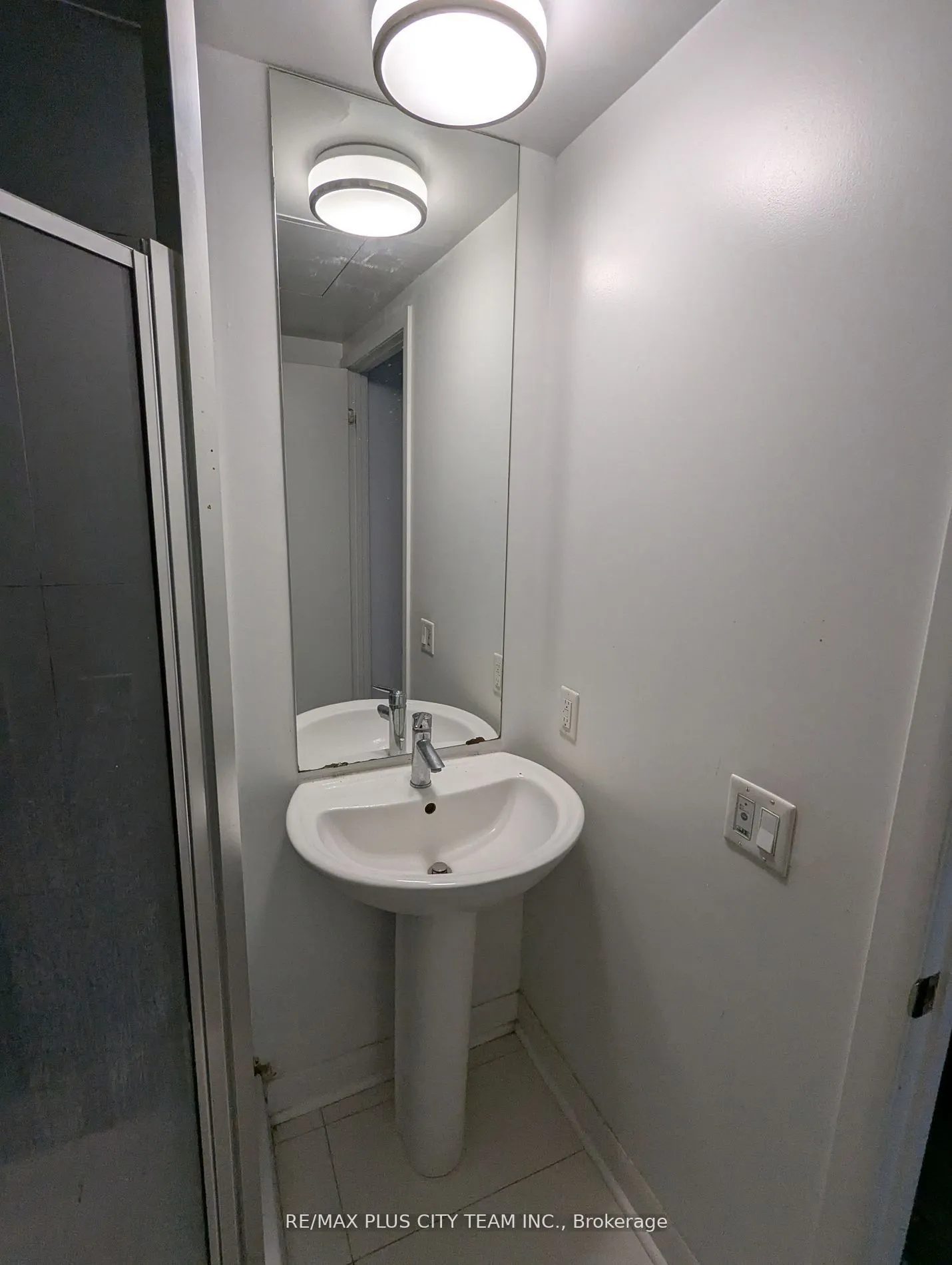 375 King Street W, #502
