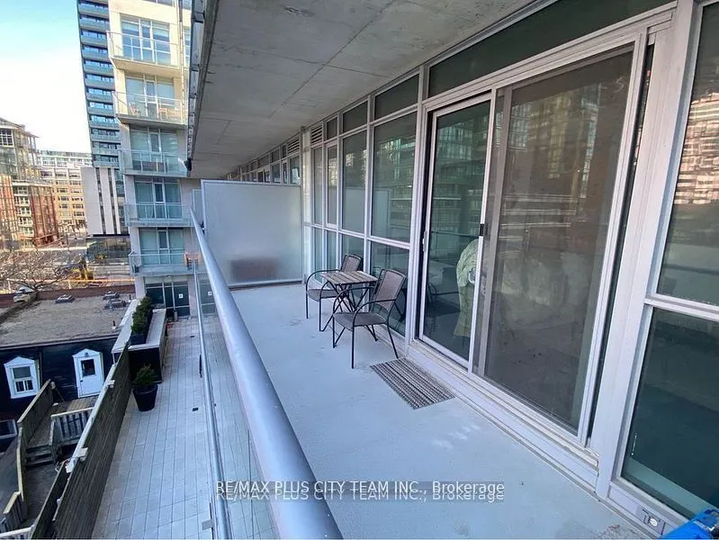 375 King Street W, #502