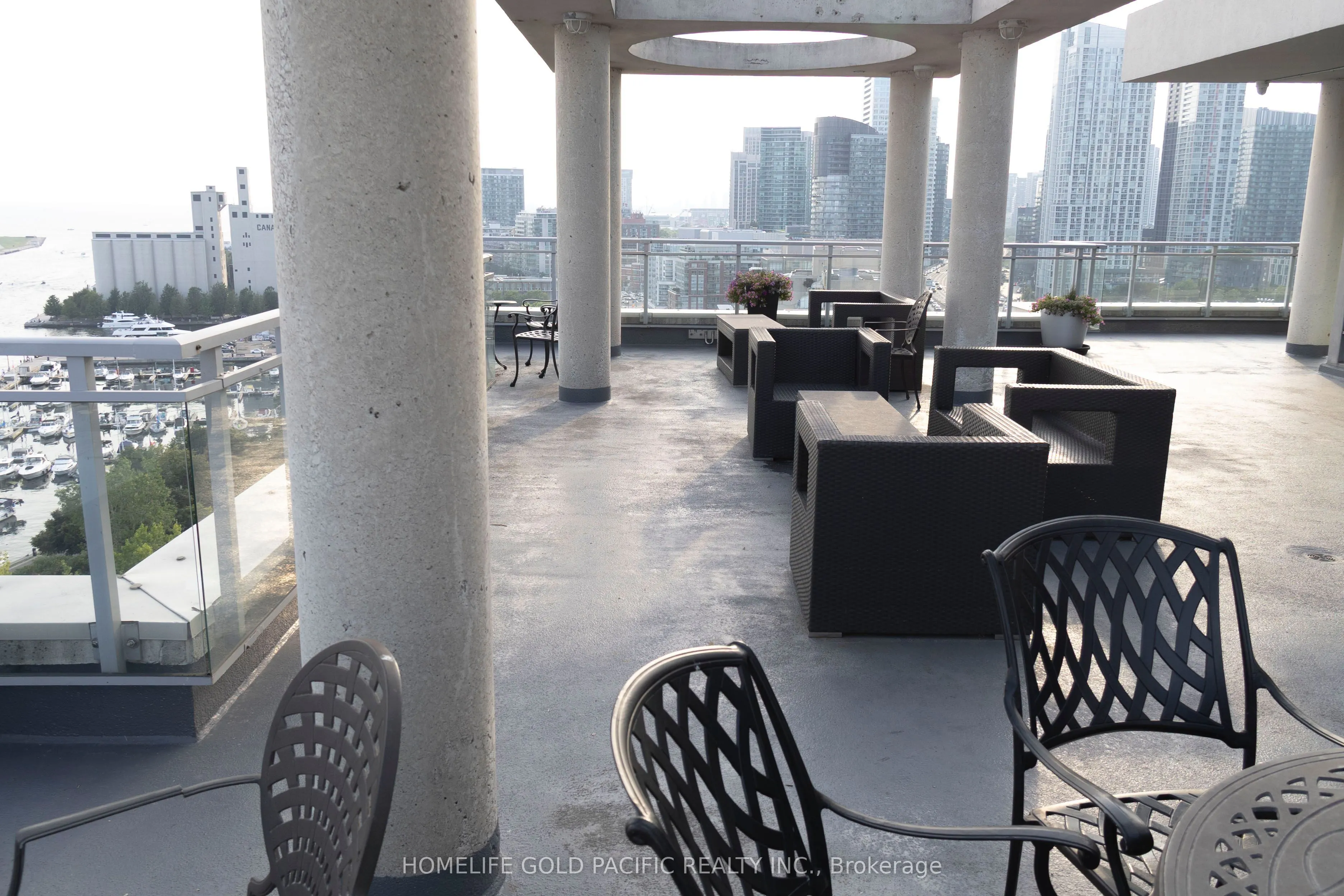 410 Queens Quay W, #702