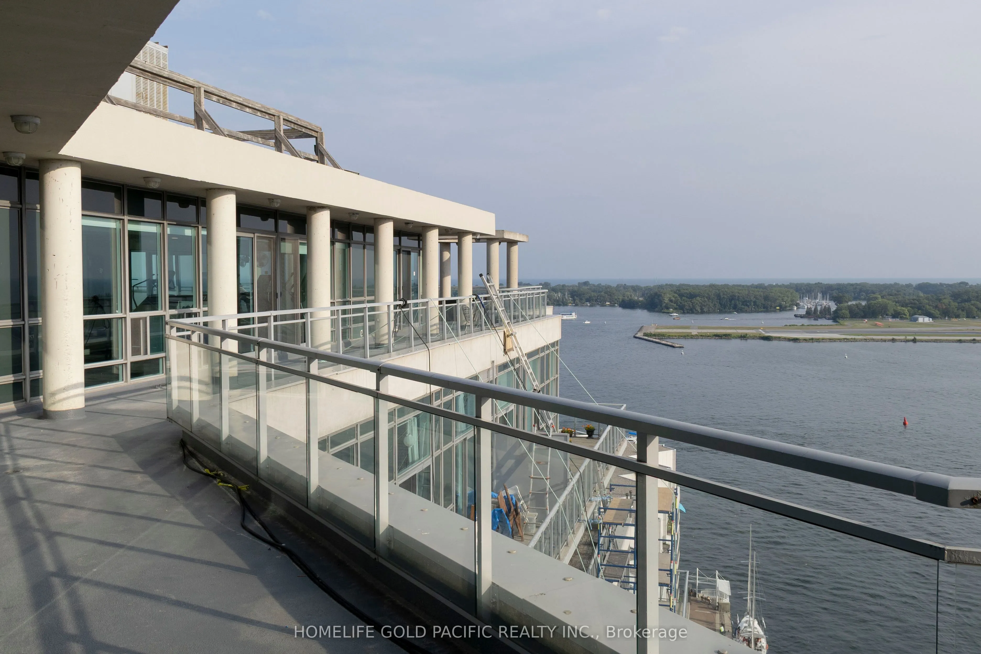 410 Queens Quay W, #702