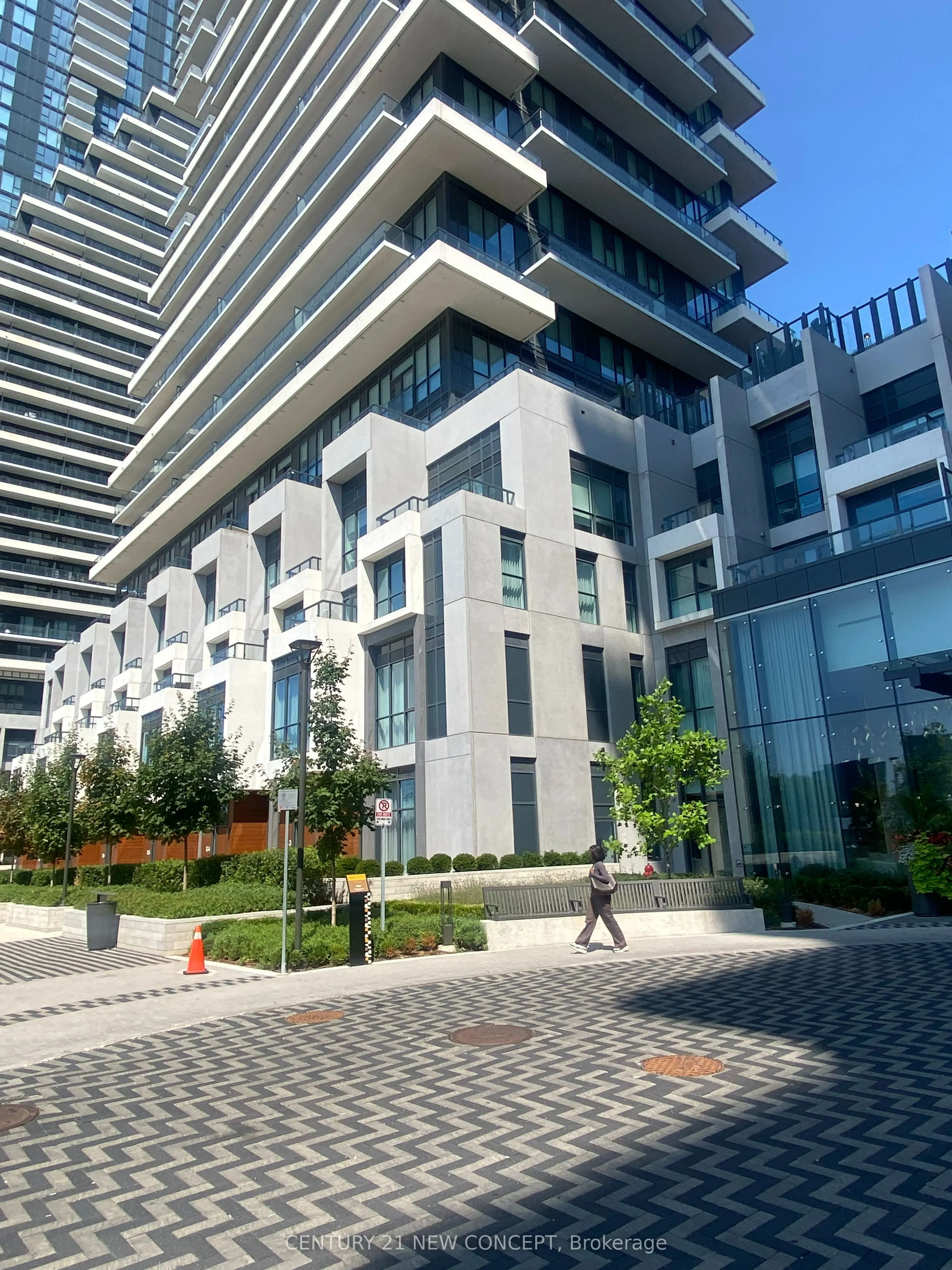 20 Inn On The Park Drive, #244