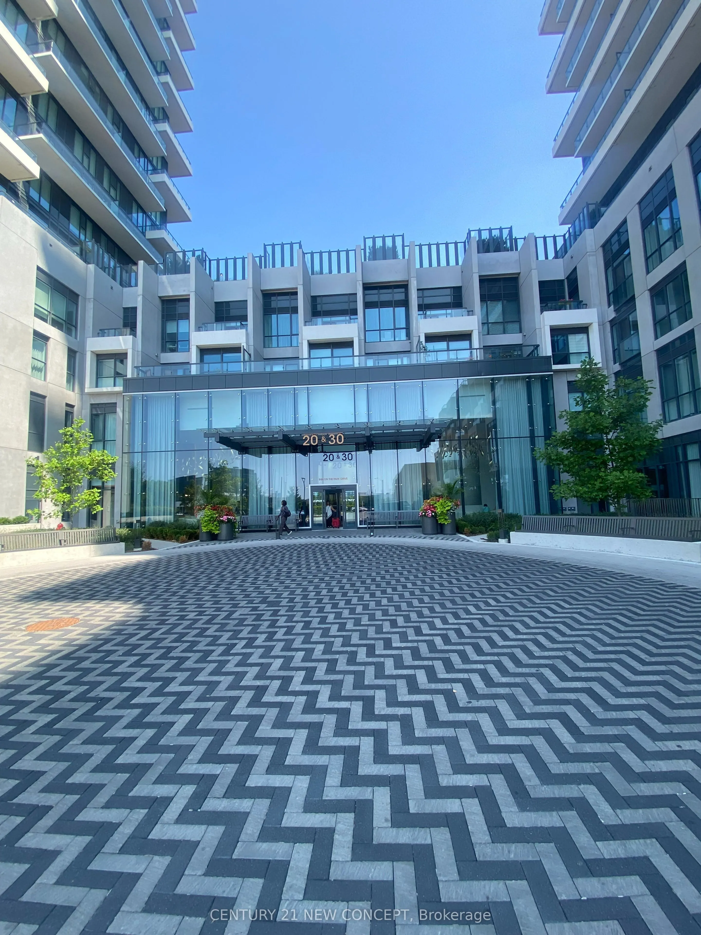 20 Inn On The Park Drive, #244