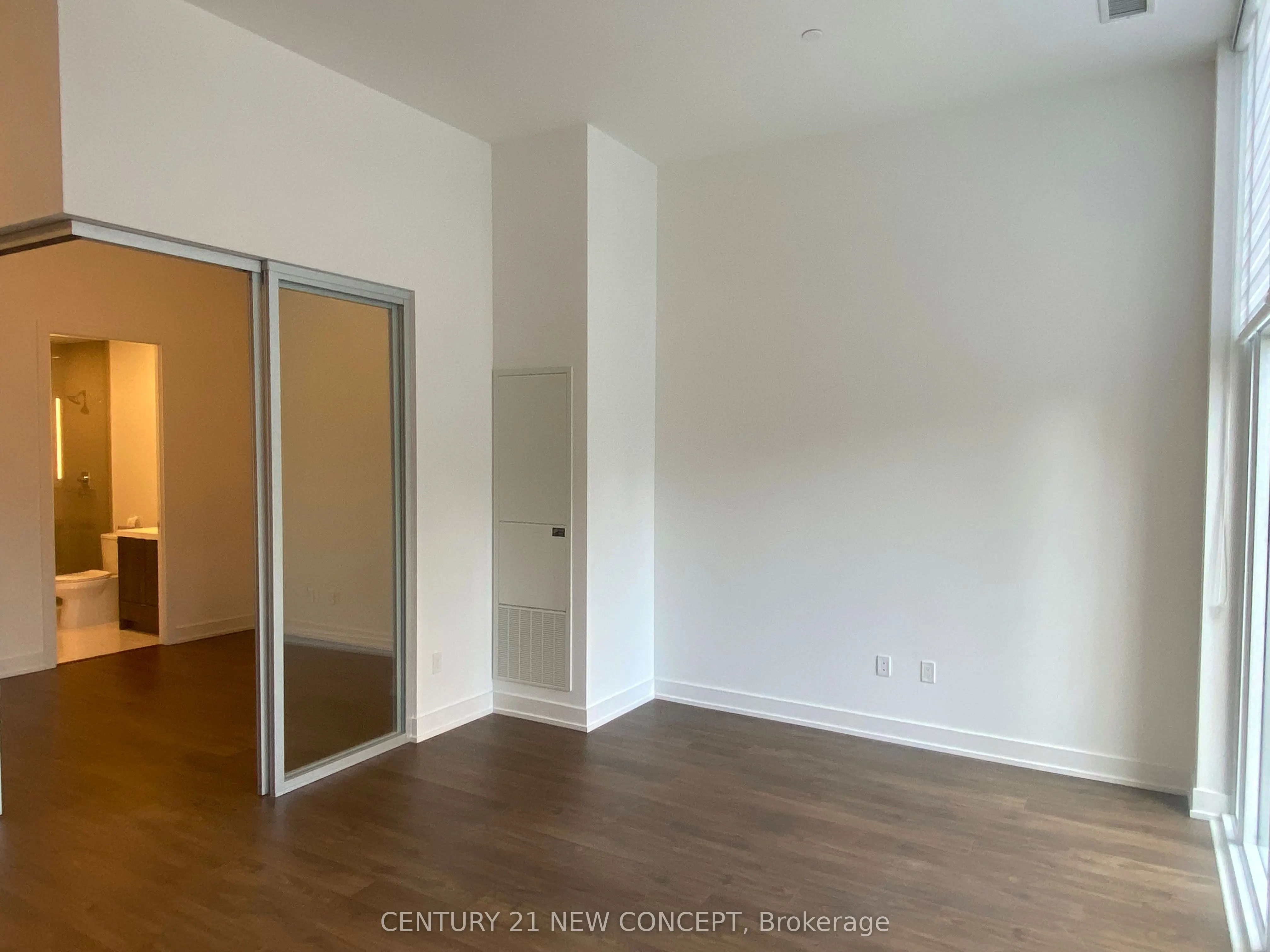 20 Inn On The Park Drive, #244