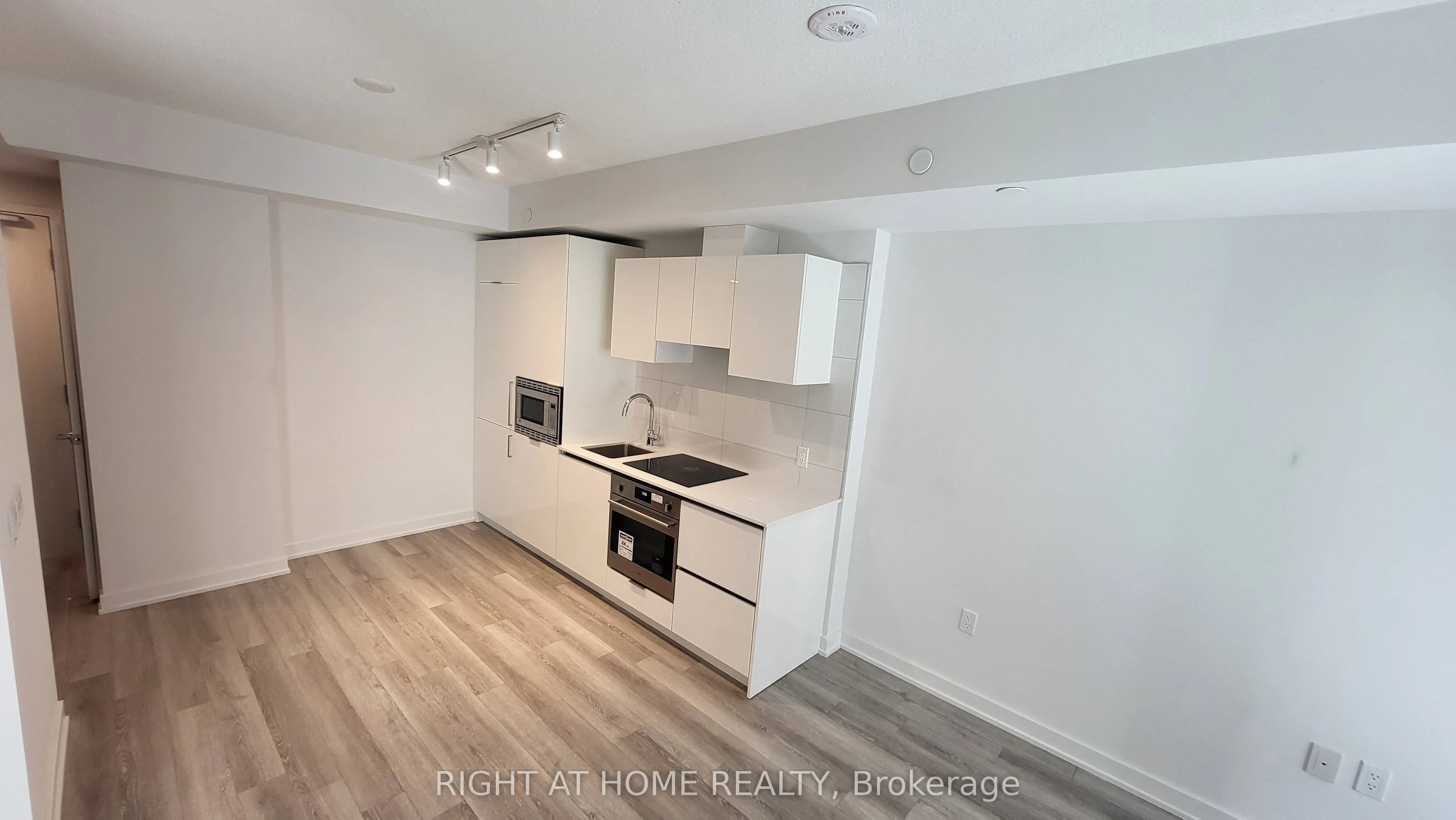 121 St. Patrick Street, #511