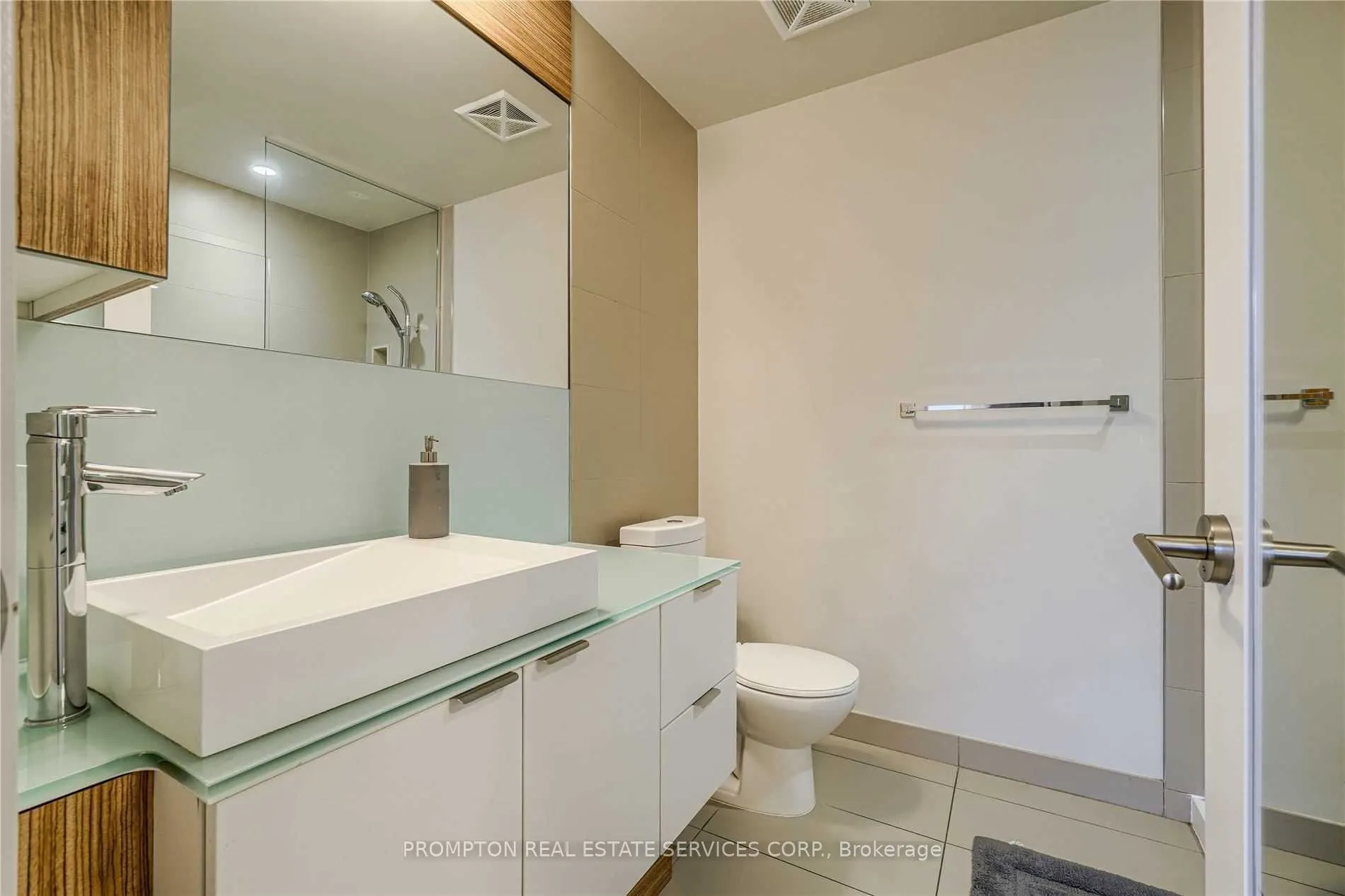 300 Front Street, #1911