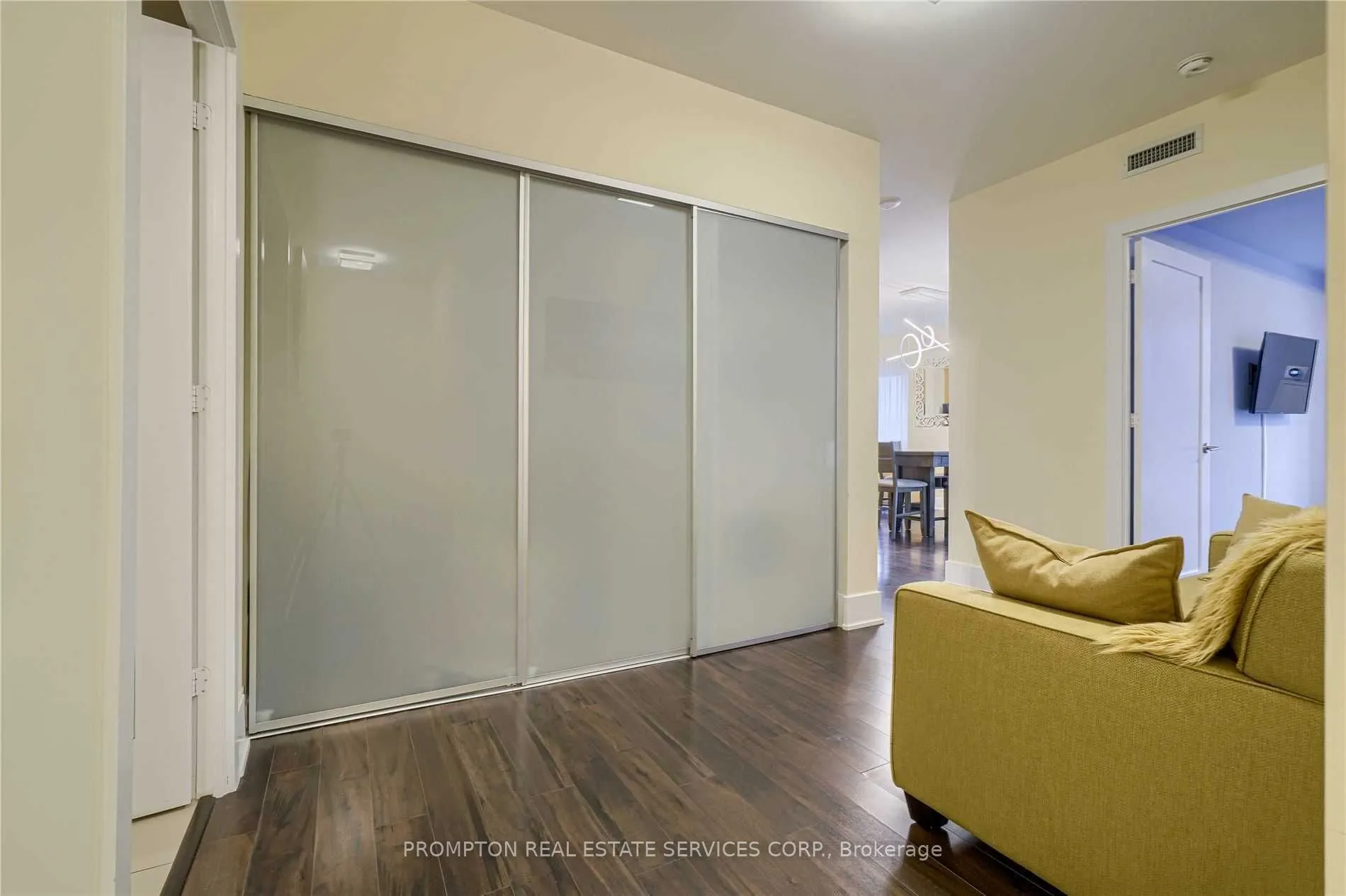 300 Front Street, #1911
