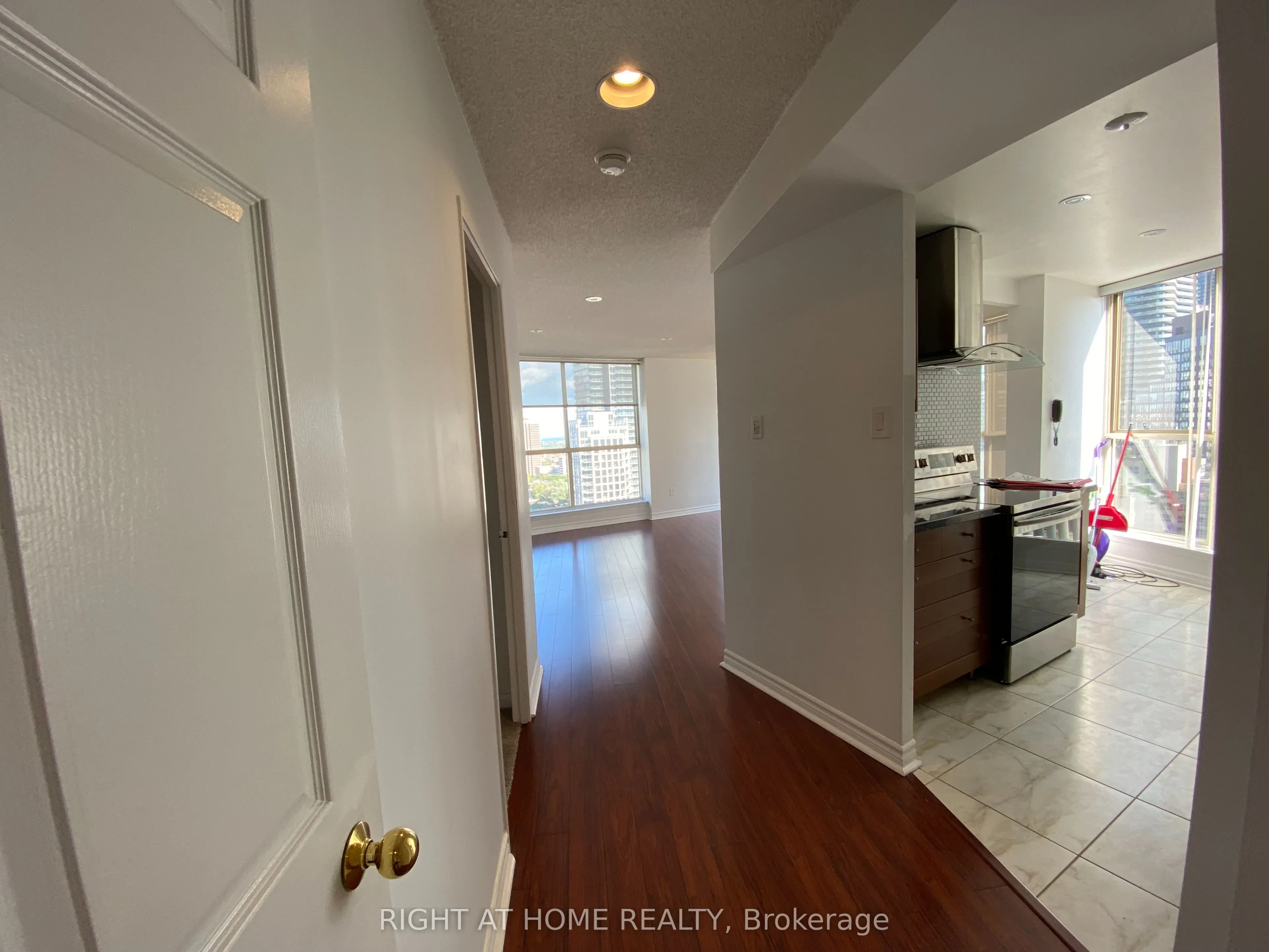 1055 BAY Street, #PH5