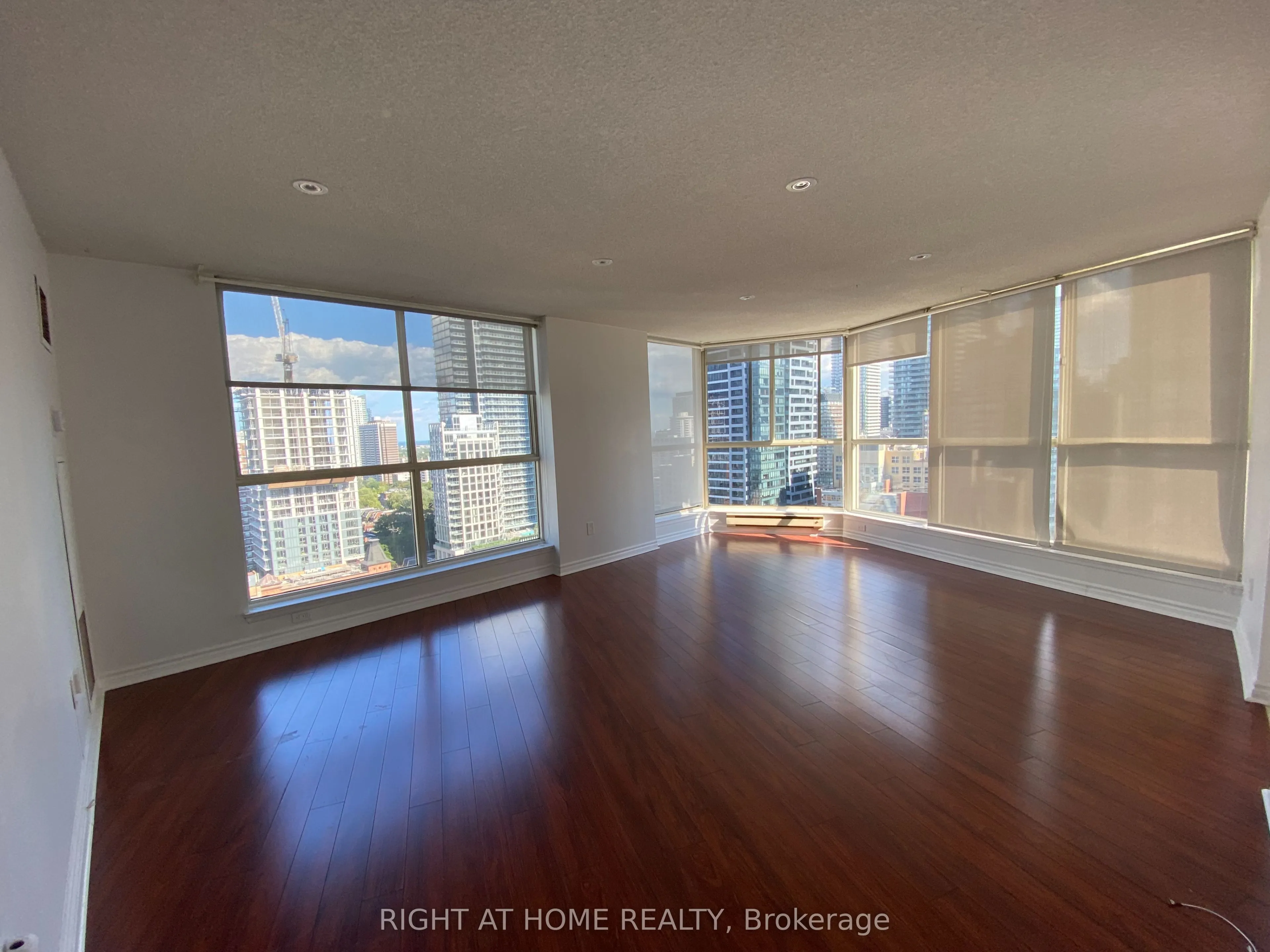 1055 BAY Street, #PH5
