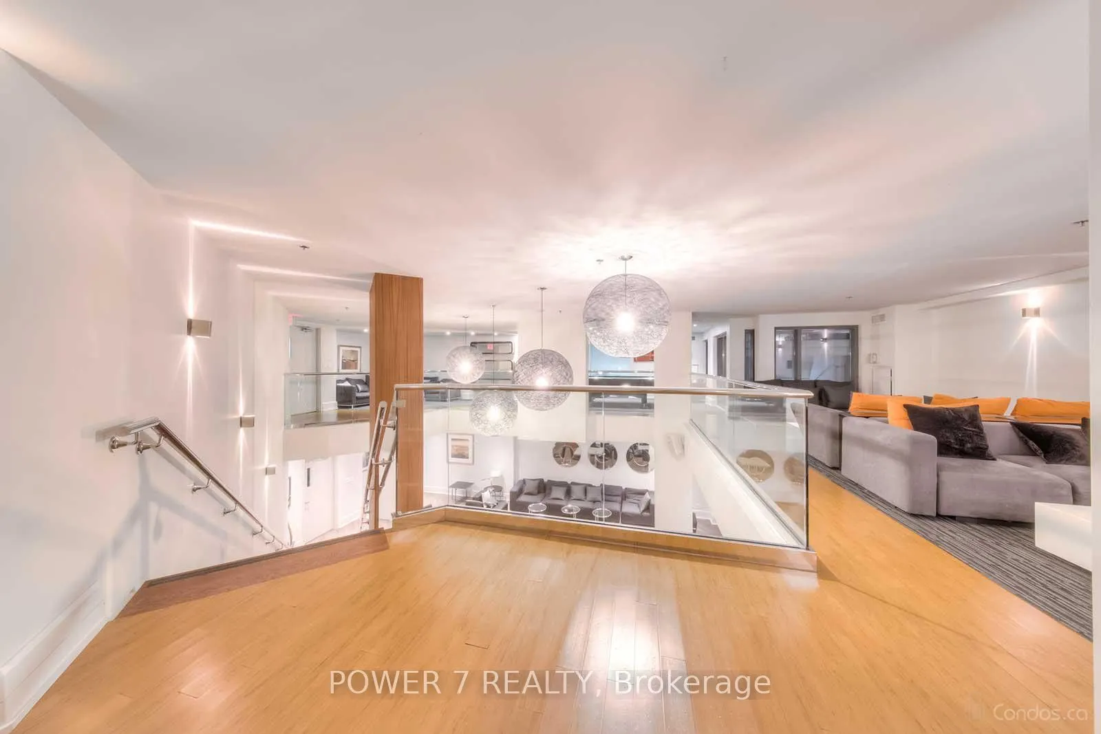 111 Elizabeth Street, #1527