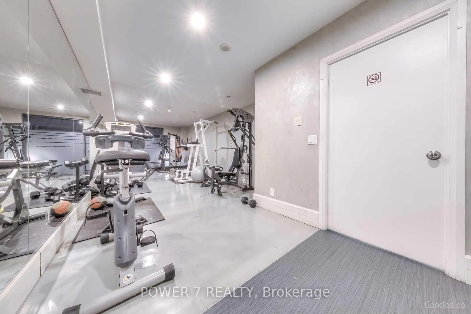 111 Elizabeth Street, #1527