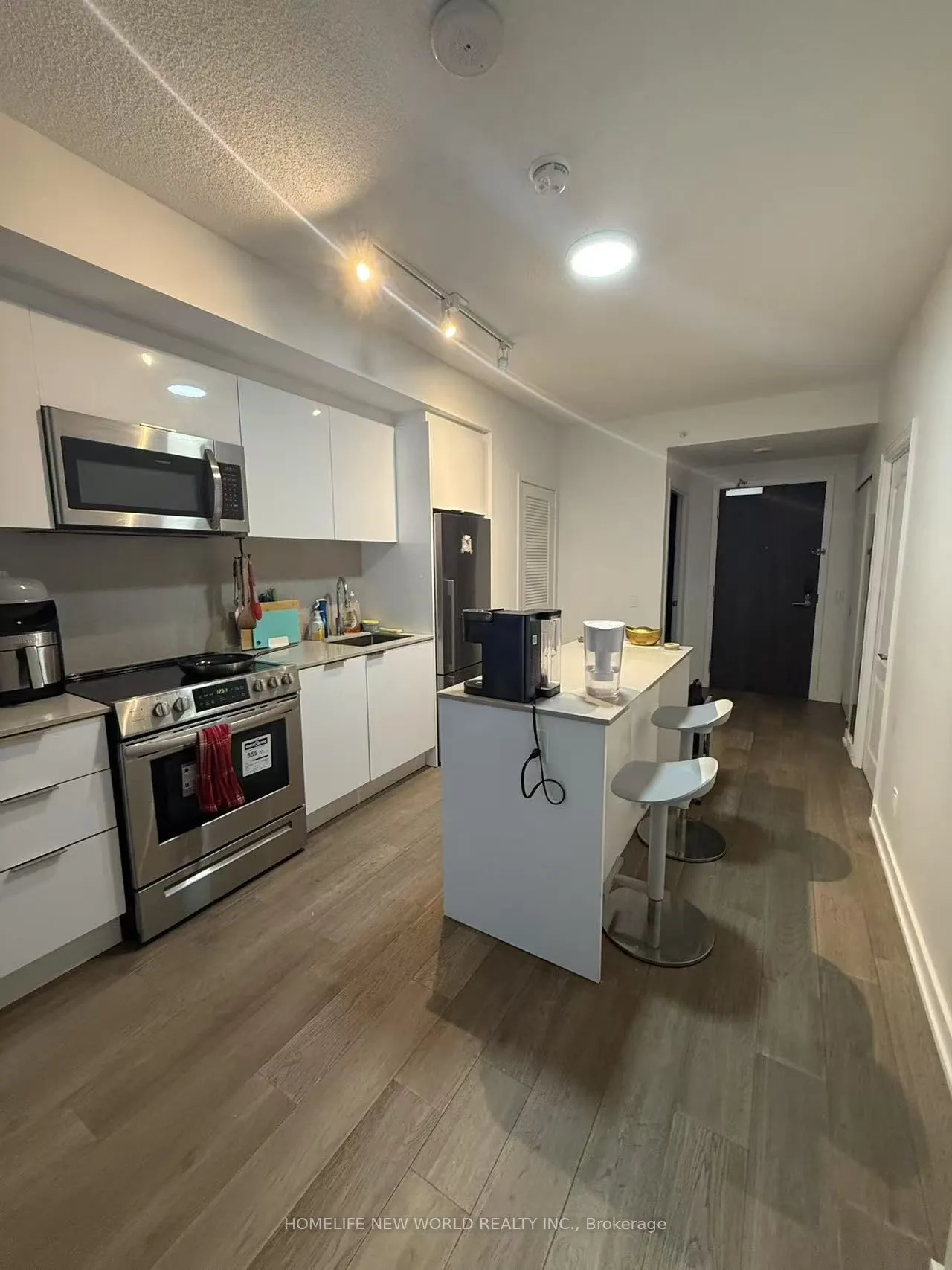 25 Richmond Street E, #320