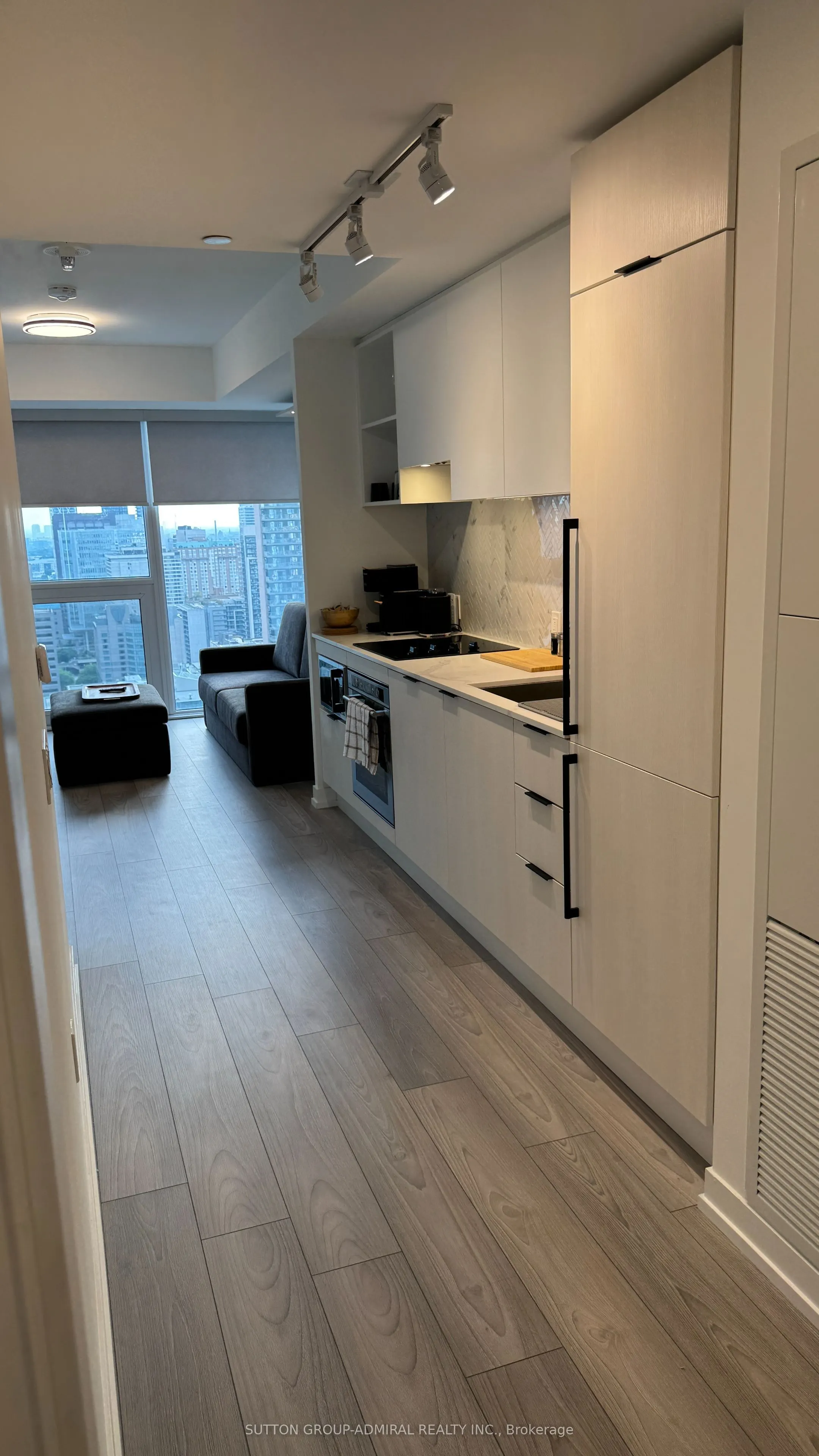 82 Dalhousie Street, #3711