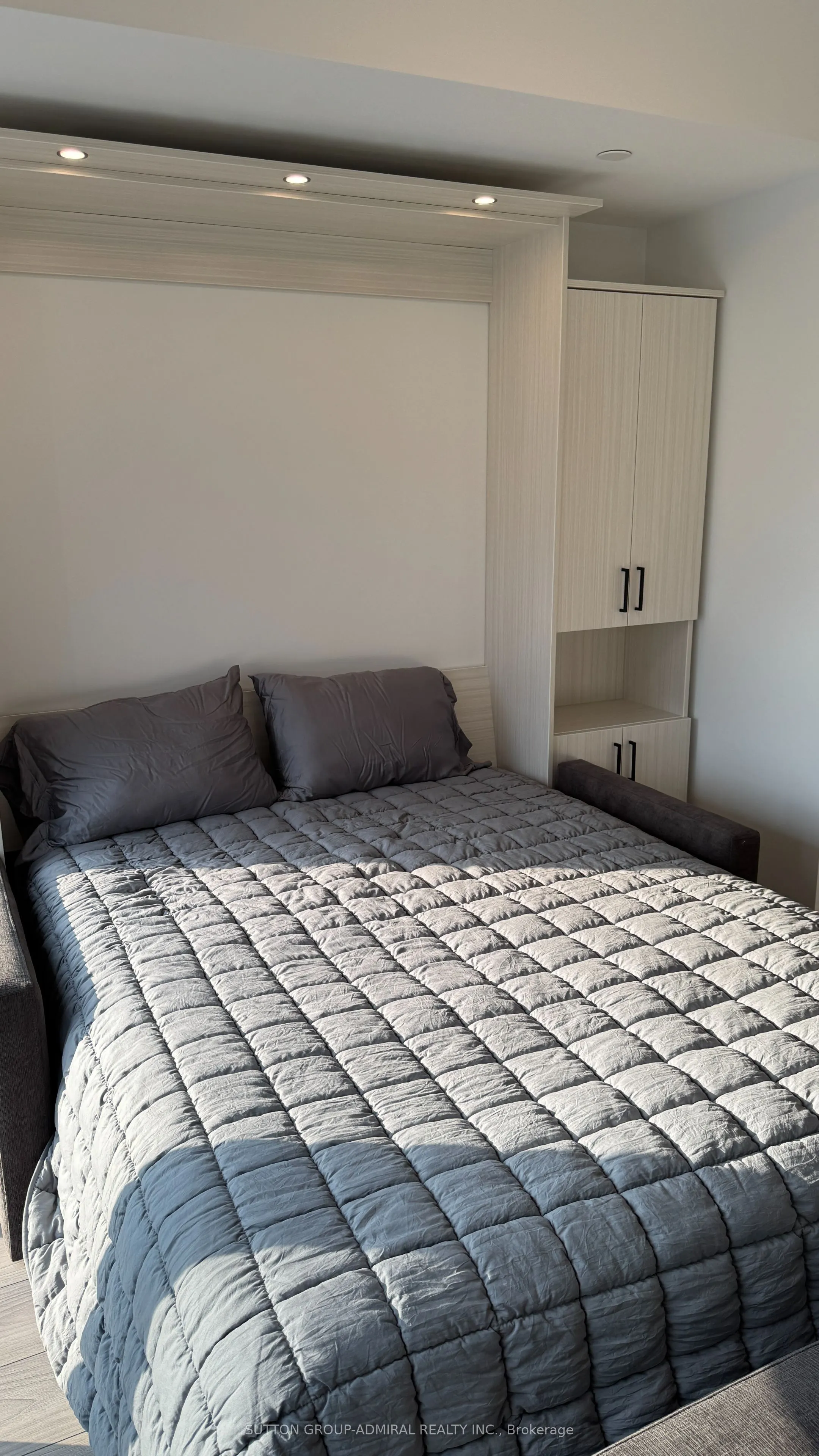 82 Dalhousie Street, #3711
