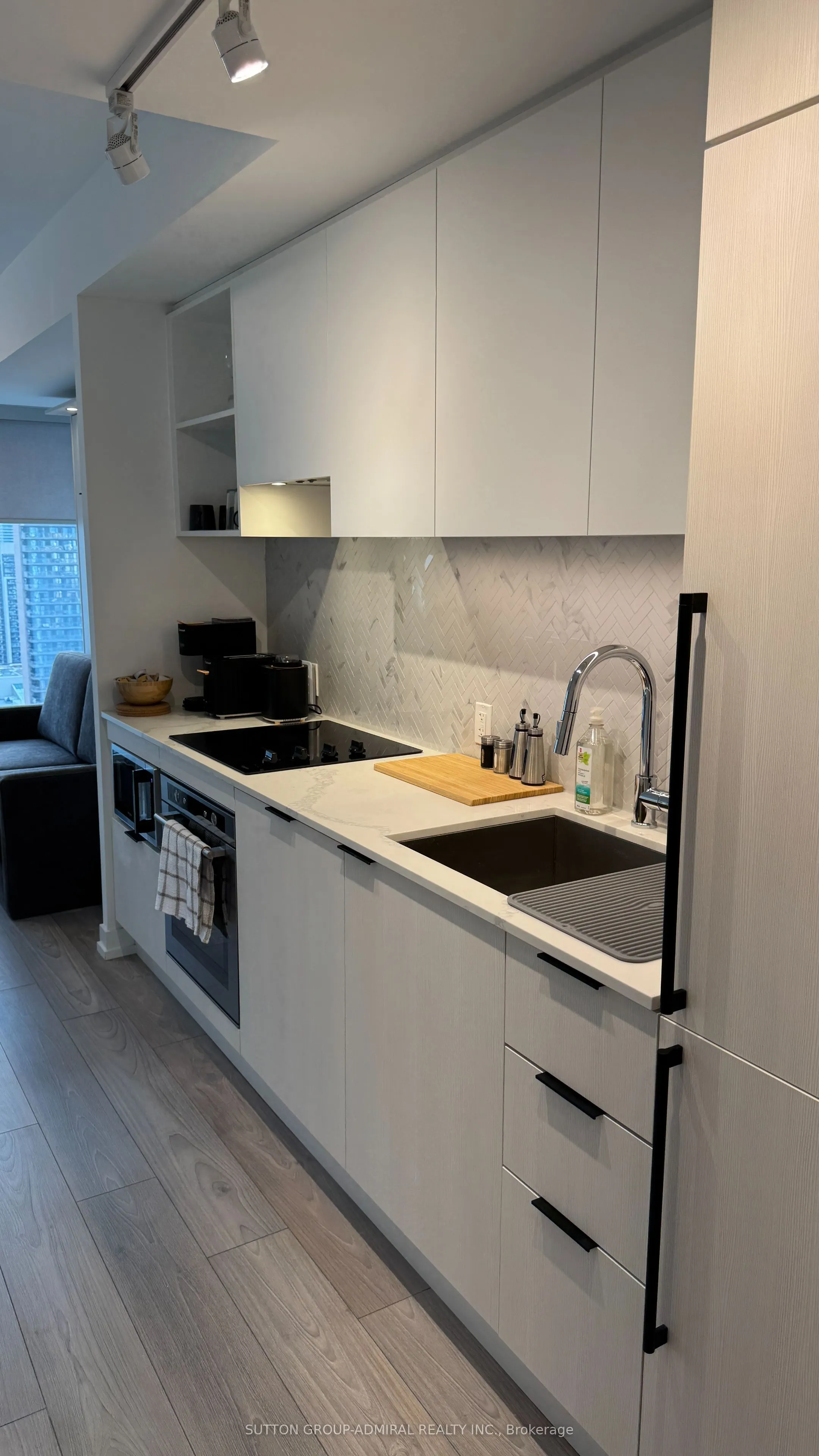82 Dalhousie Street, #3711