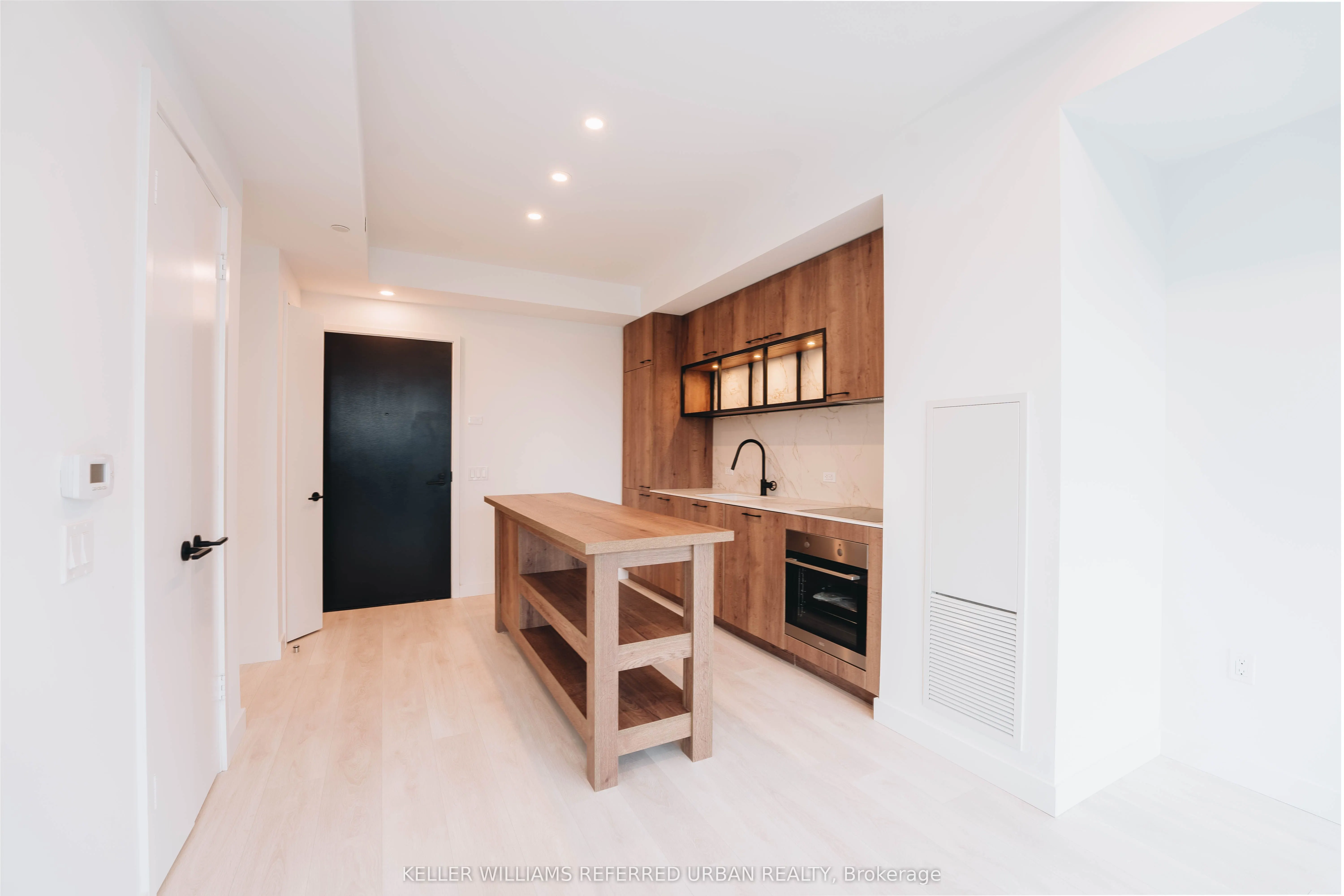 505 Richmond Street W, #1013