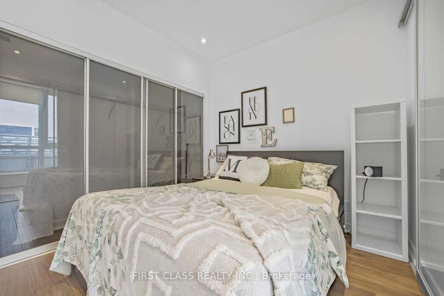 30 Nelson Street, #4104