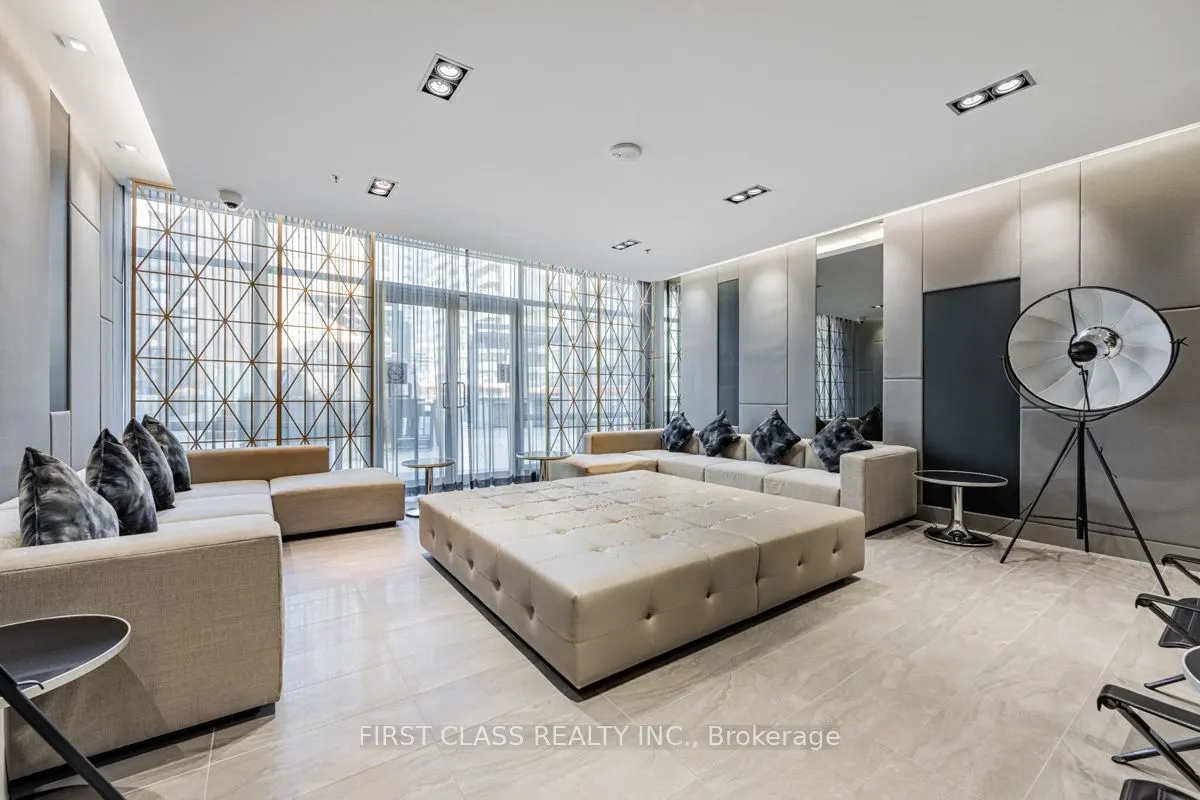 30 Nelson Street, #4104