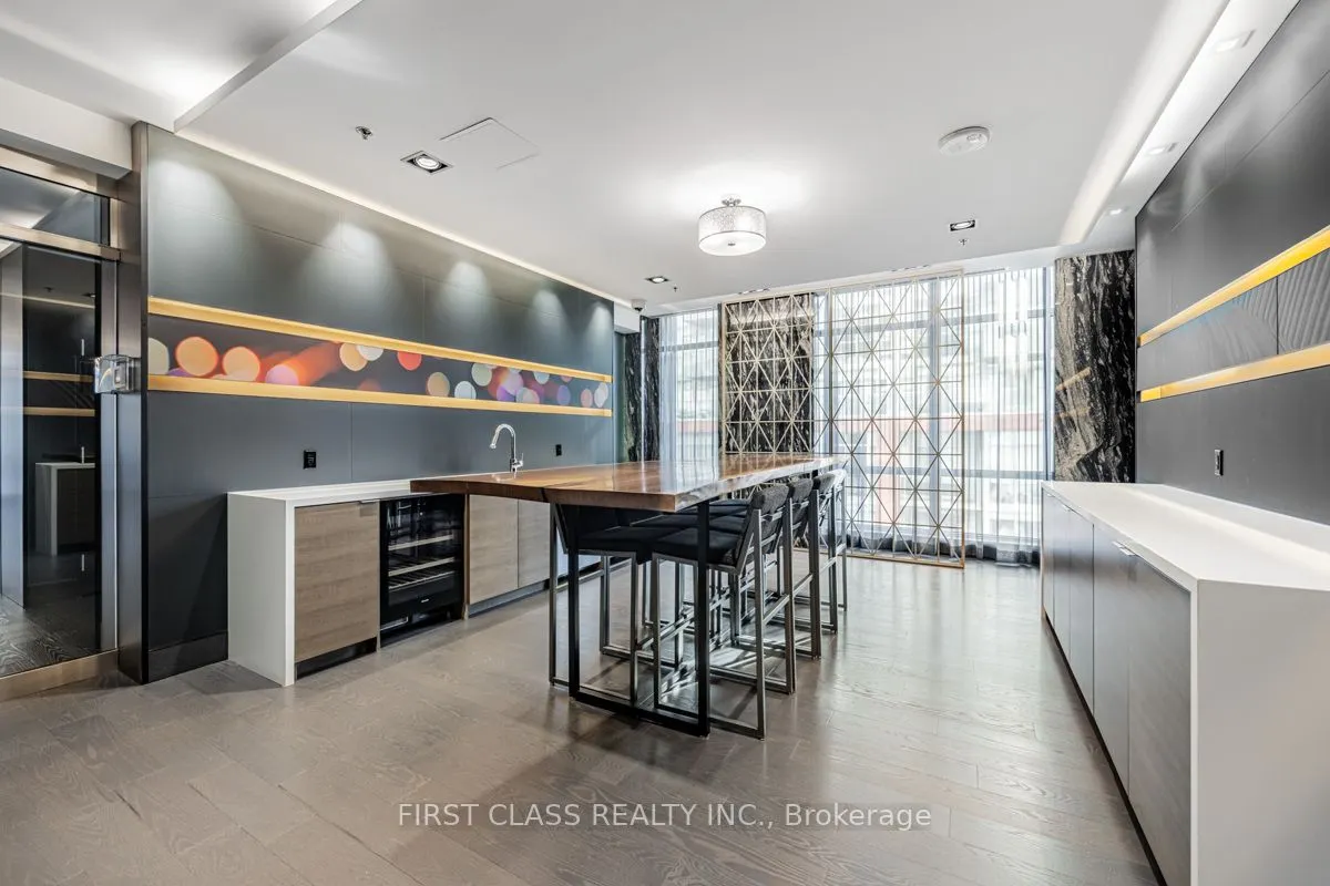 30 Nelson Street, #4104
