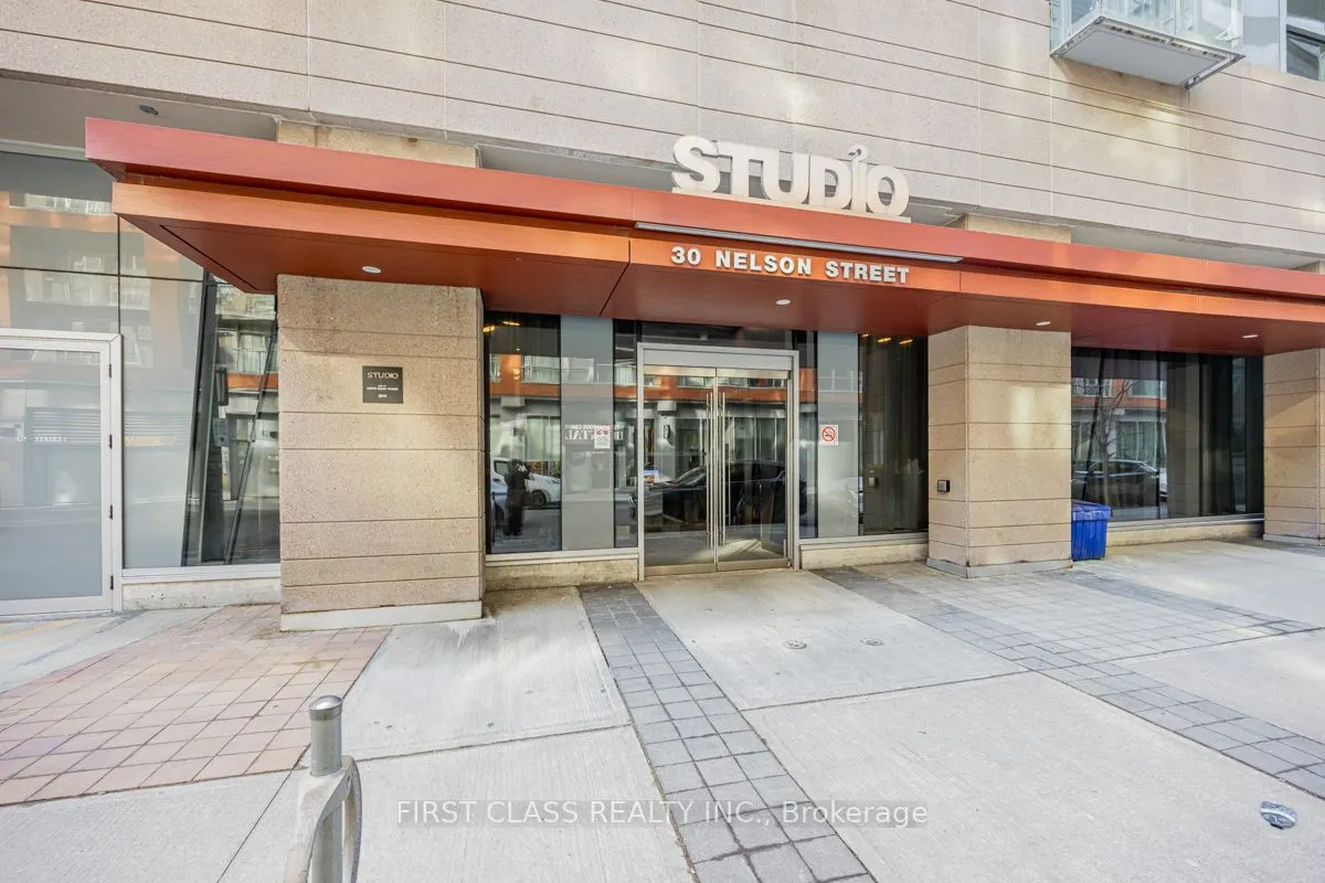 30 Nelson Street, #4104