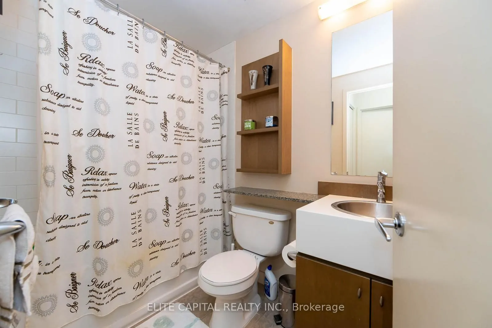 10 Navy Wharf Court, #1008