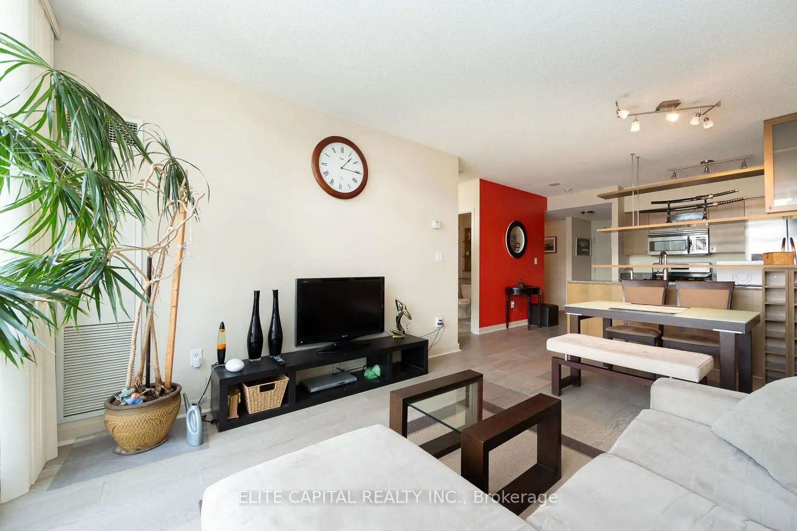 10 Navy Wharf Court, #1008