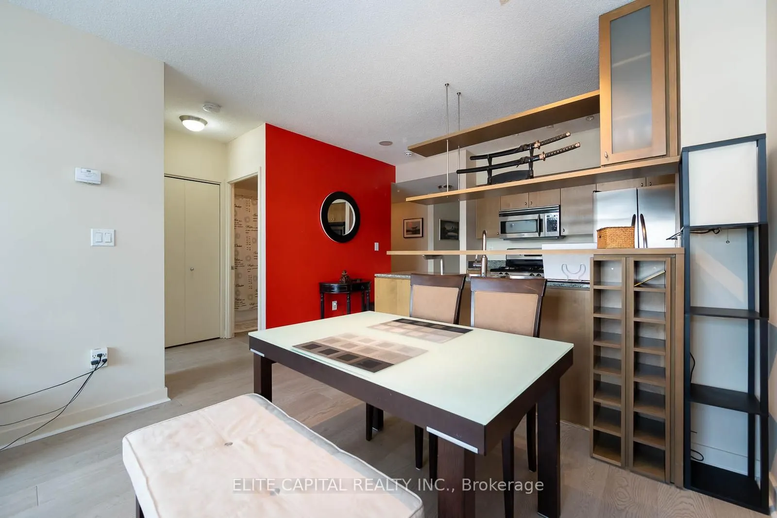10 Navy Wharf Court, #1008