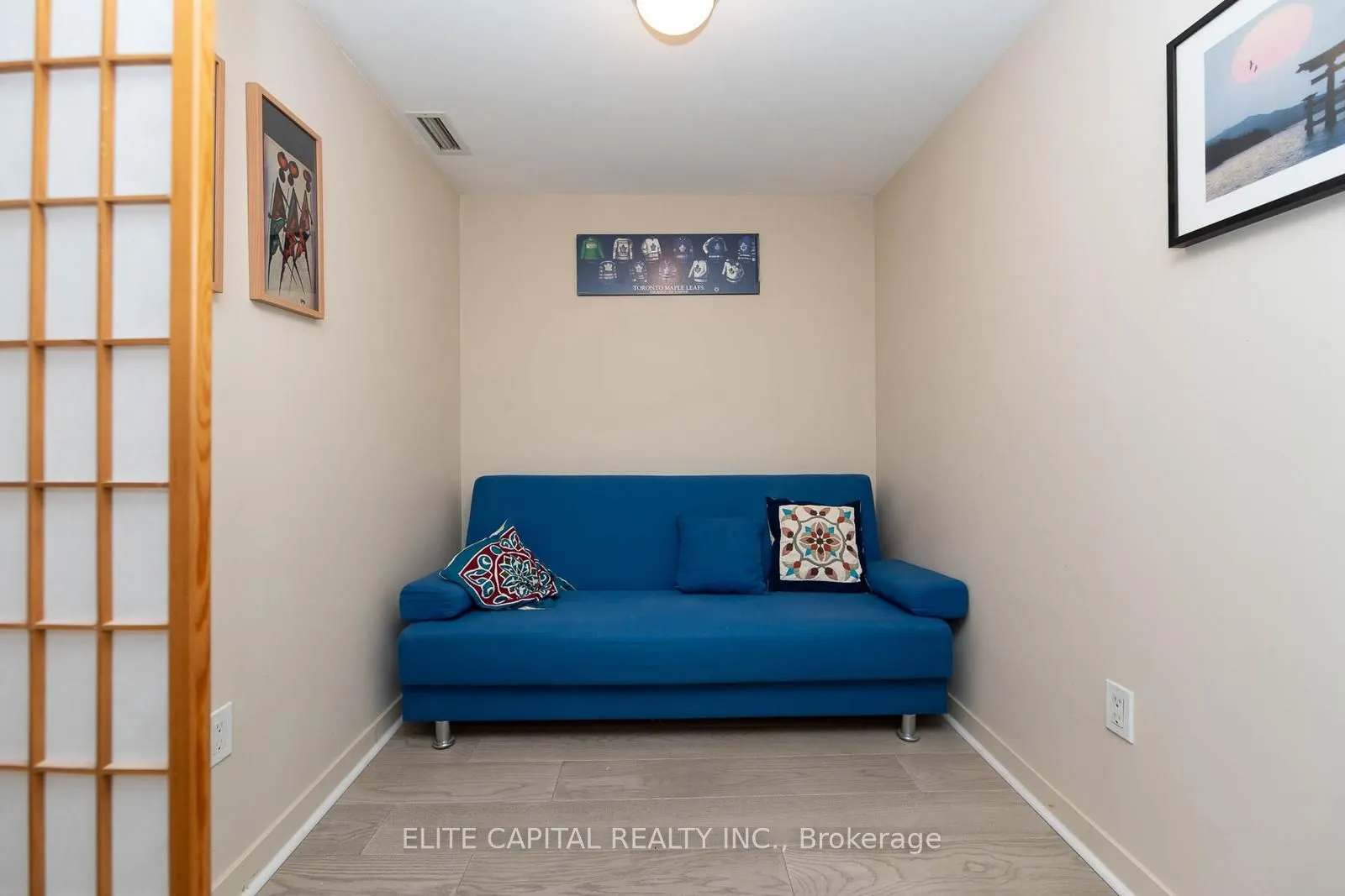 10 Navy Wharf Court, #1008