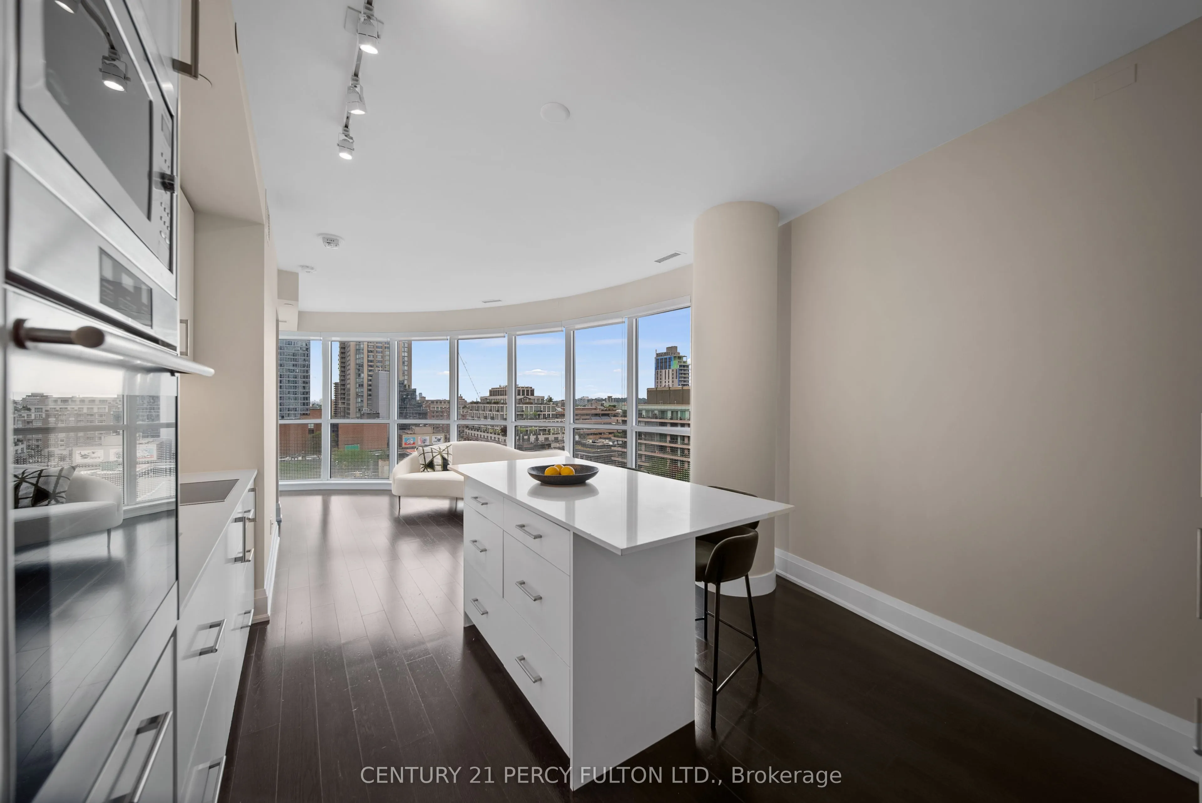 88 Cumberland Street, #904