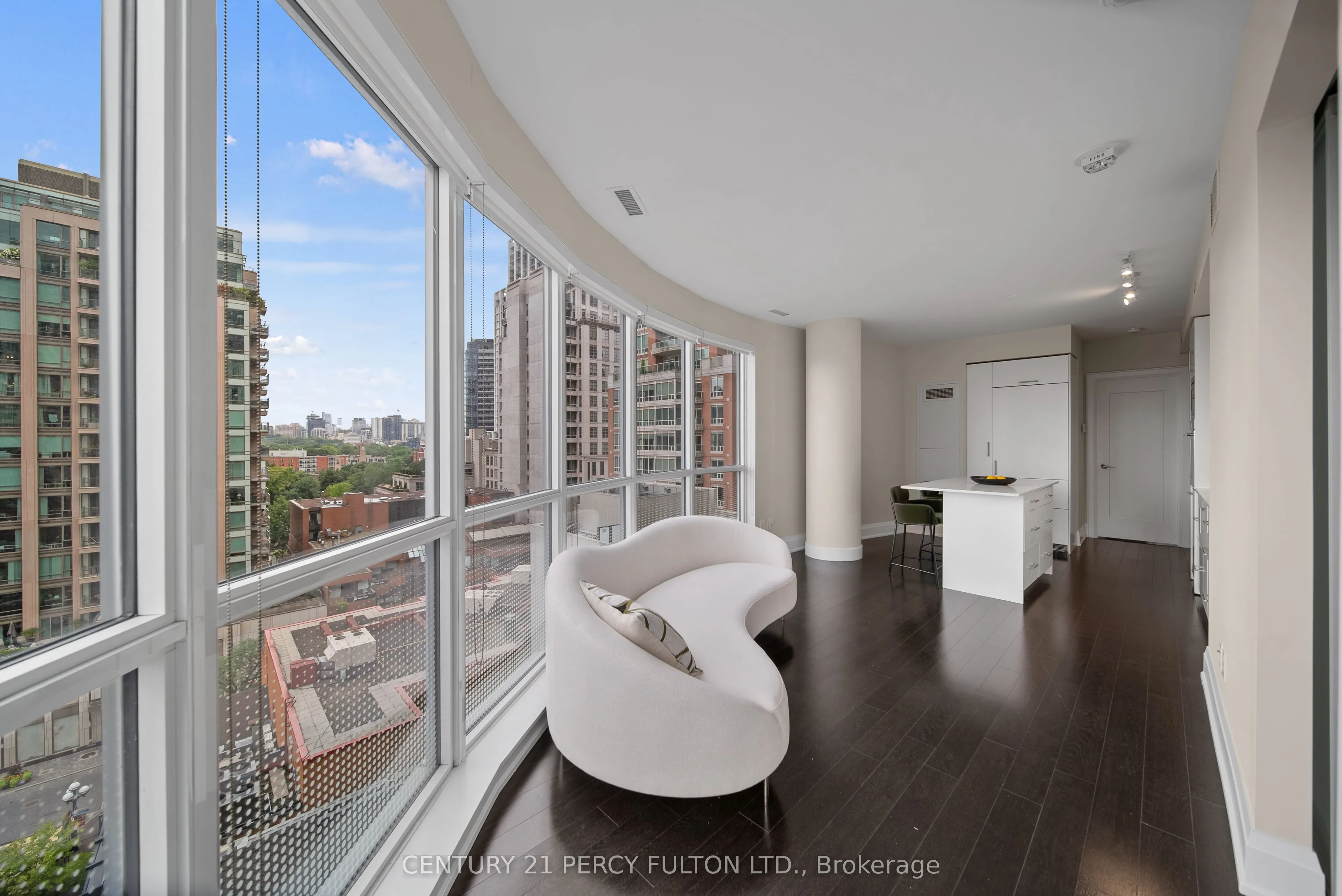 88 Cumberland Street, #904