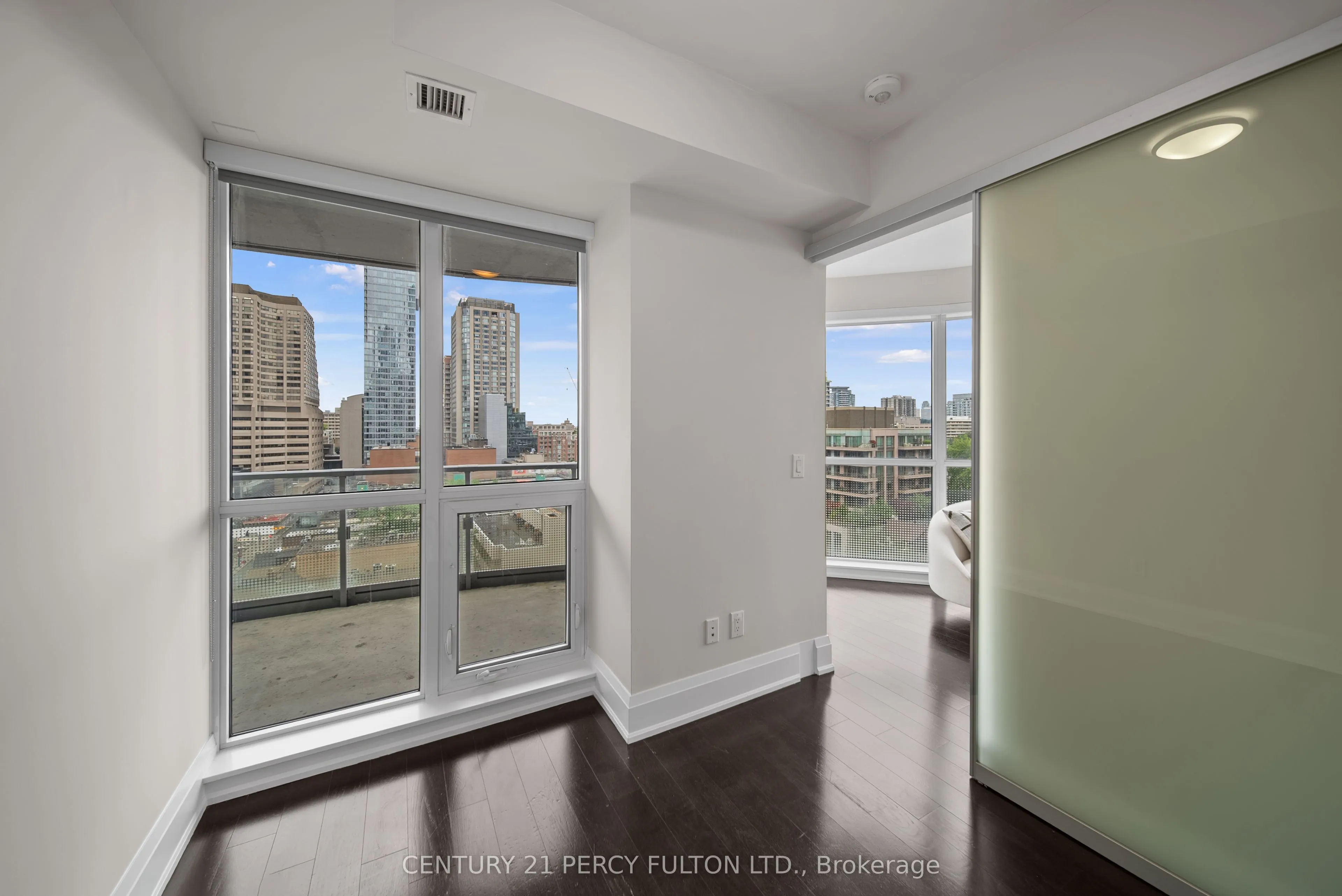 88 Cumberland Street, #904