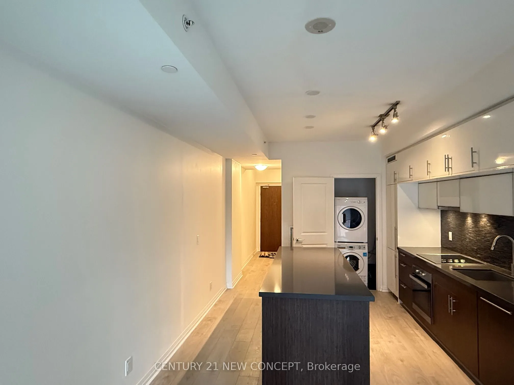 8 Mercer Street, #1009