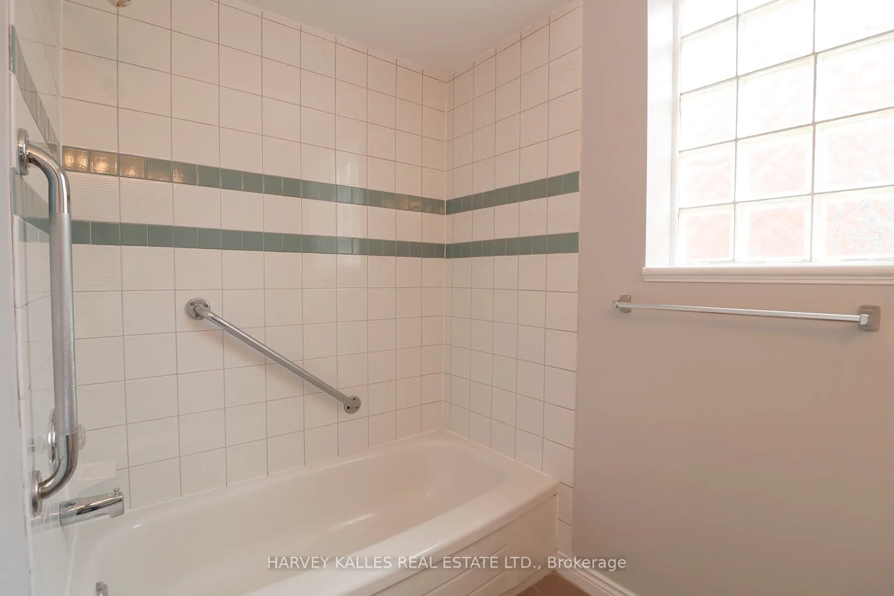 1424 Bayview Avenue, #C