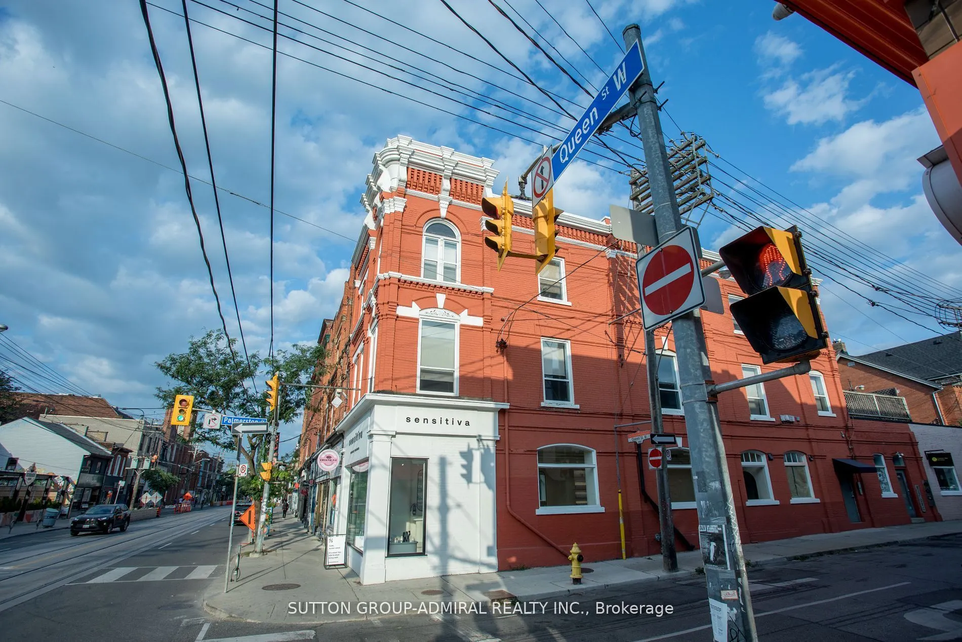 652 Queen Street W, #2nd Flr