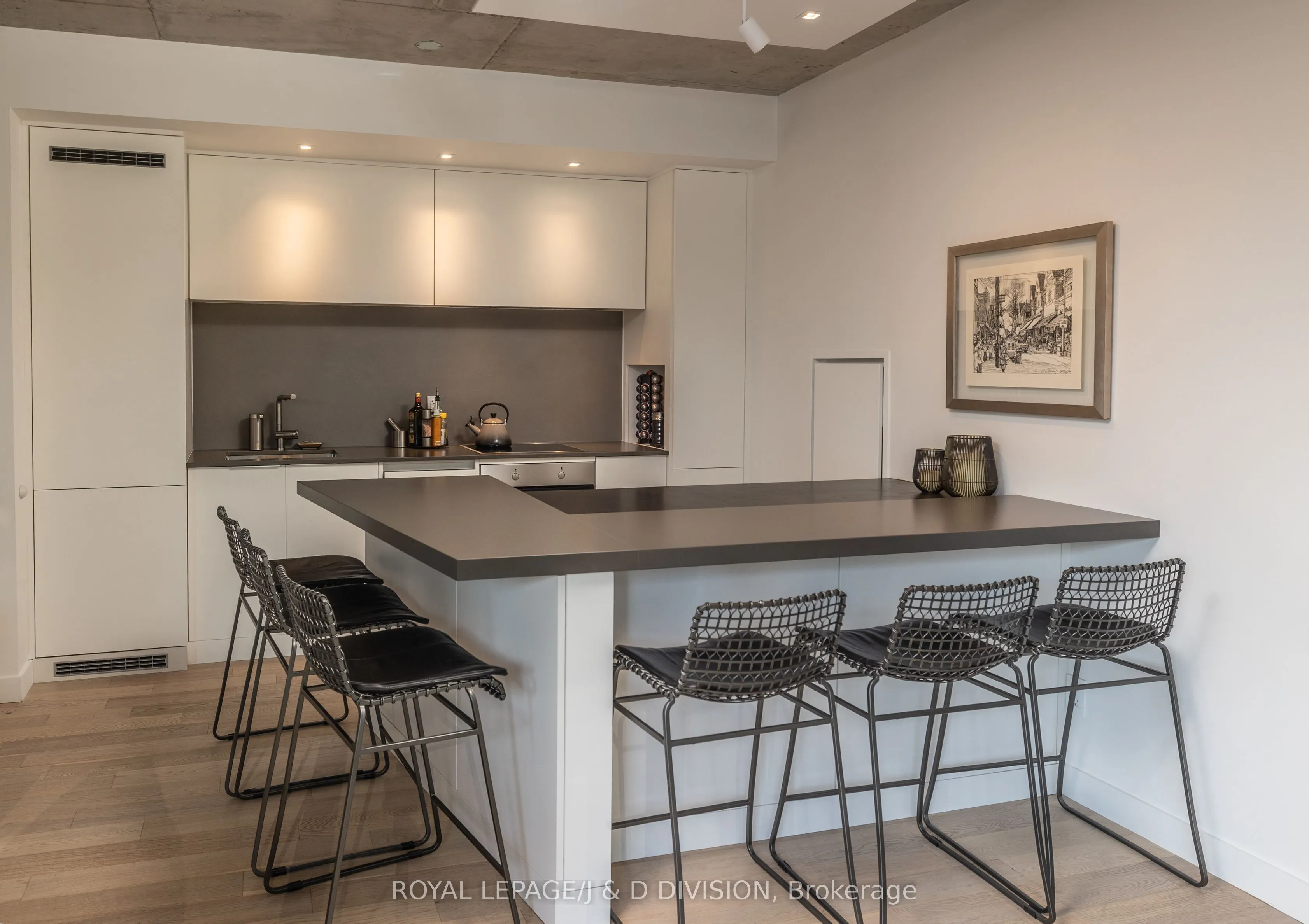 650 King Street W, #506