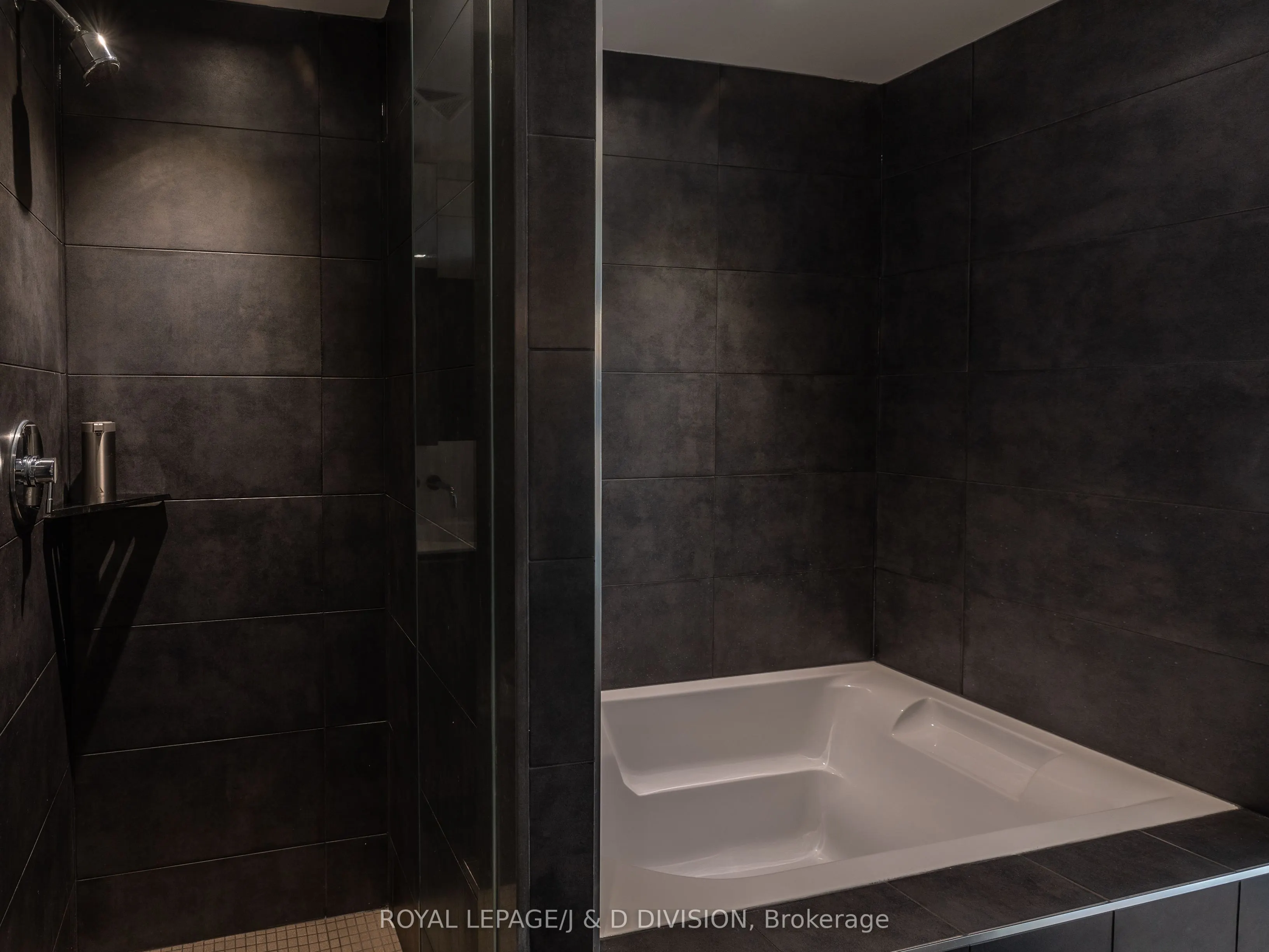 650 King Street W, #506