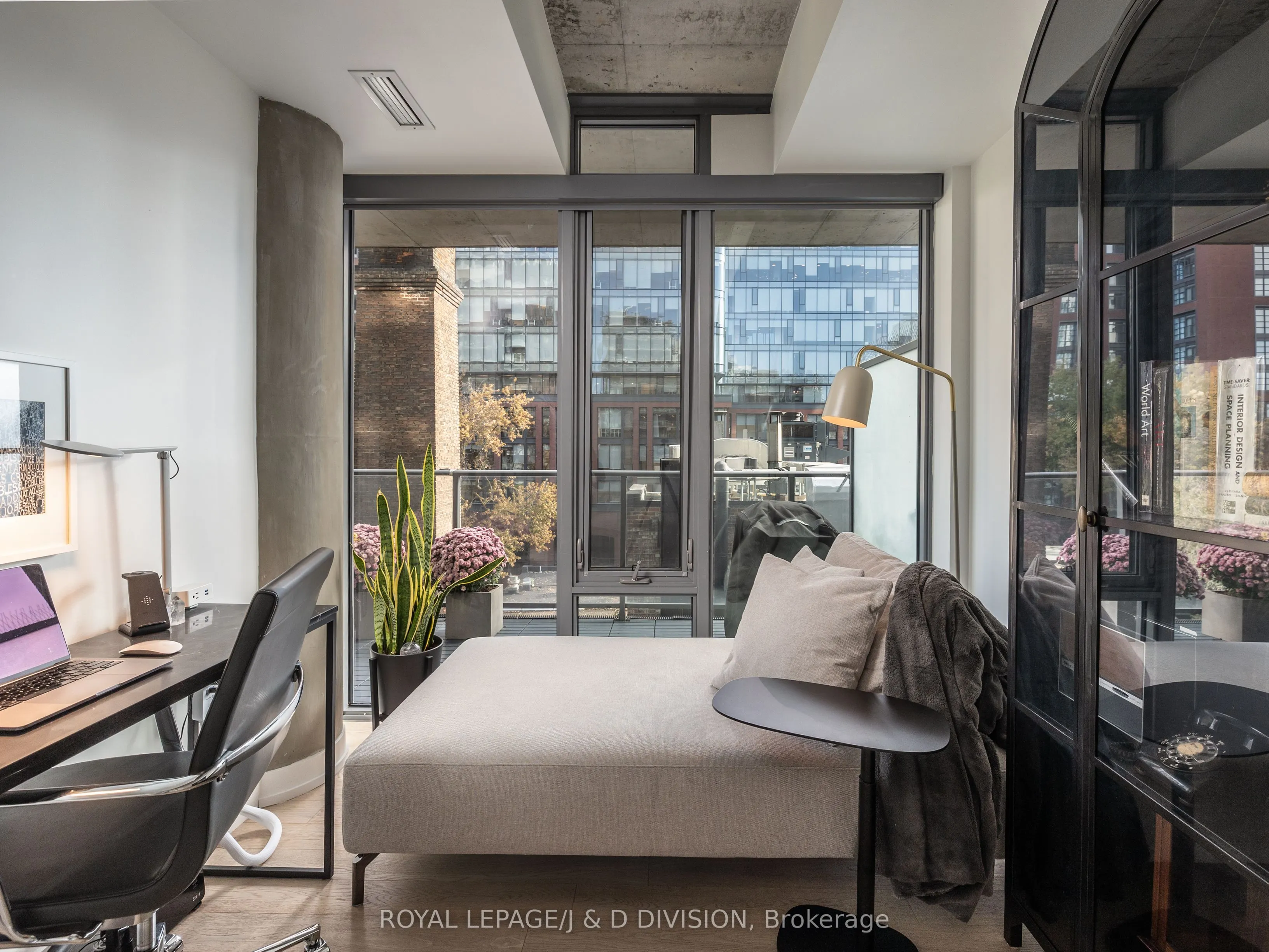 650 King Street W, #506