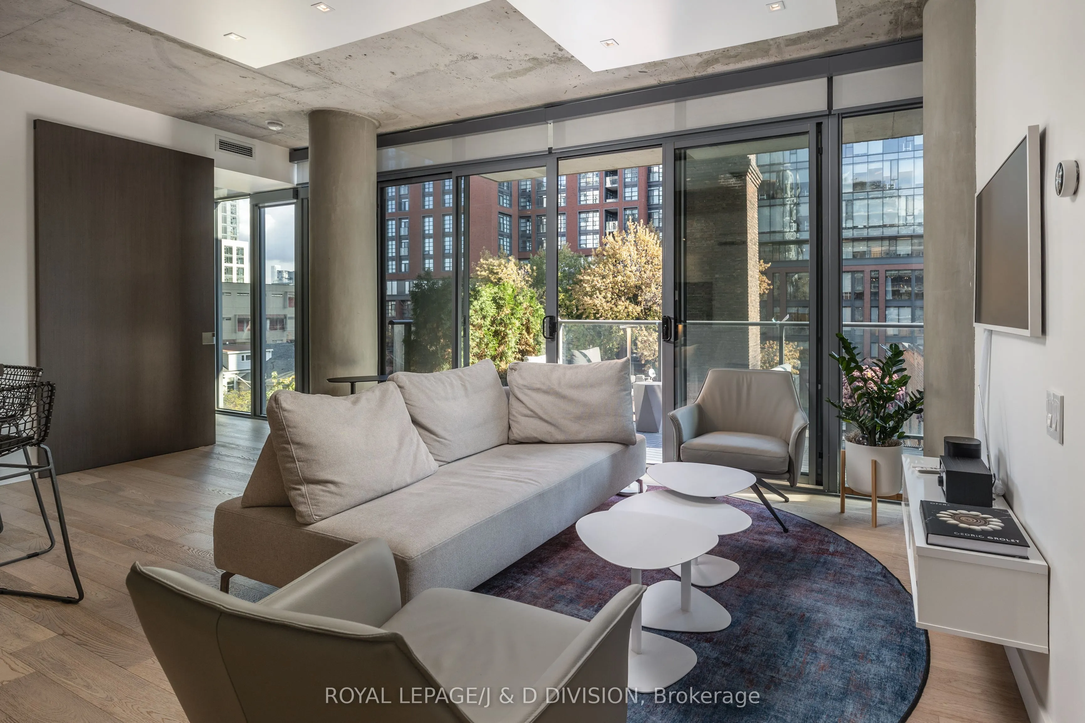 650 King Street W, #506