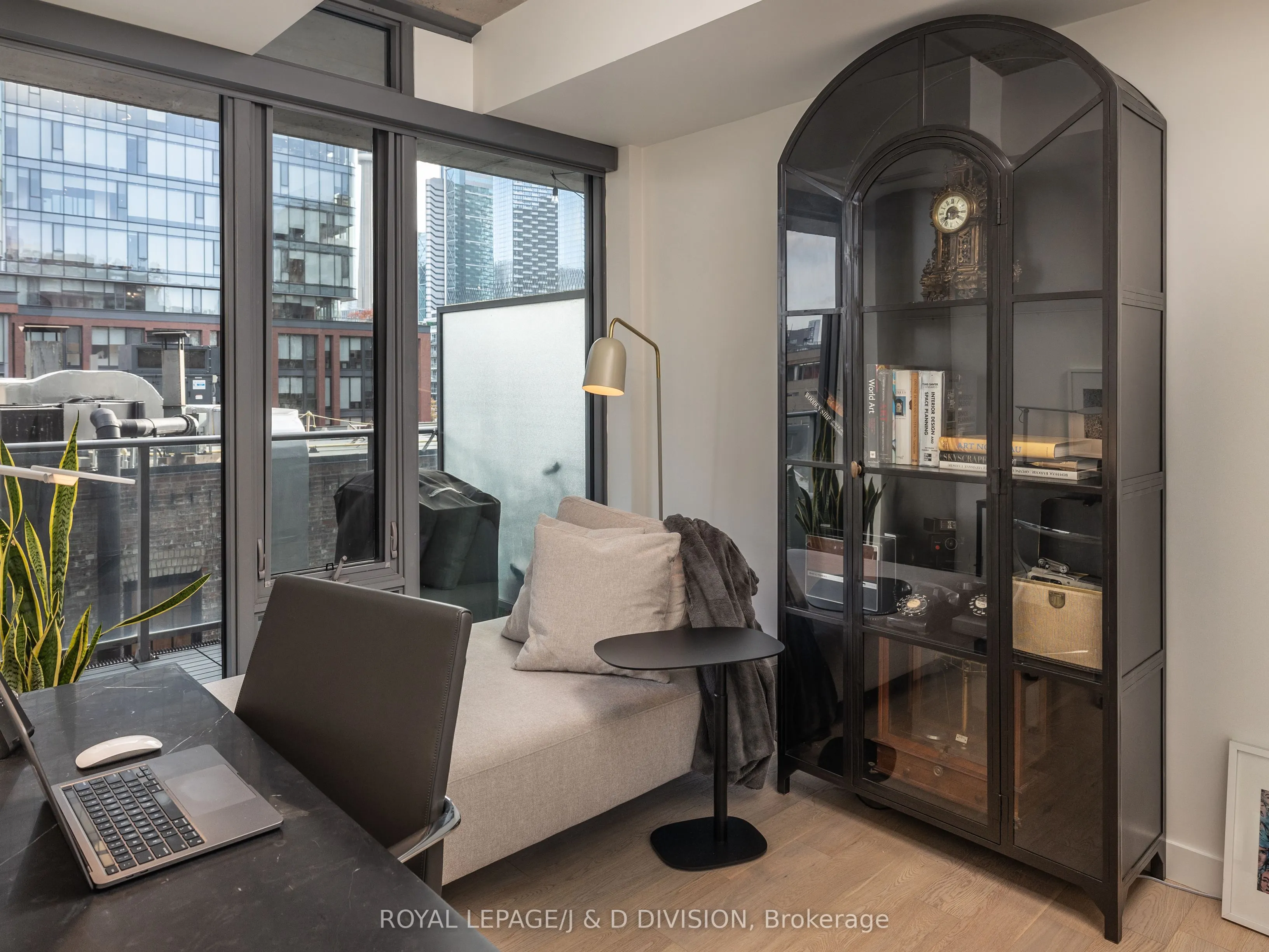 650 King Street W, #506
