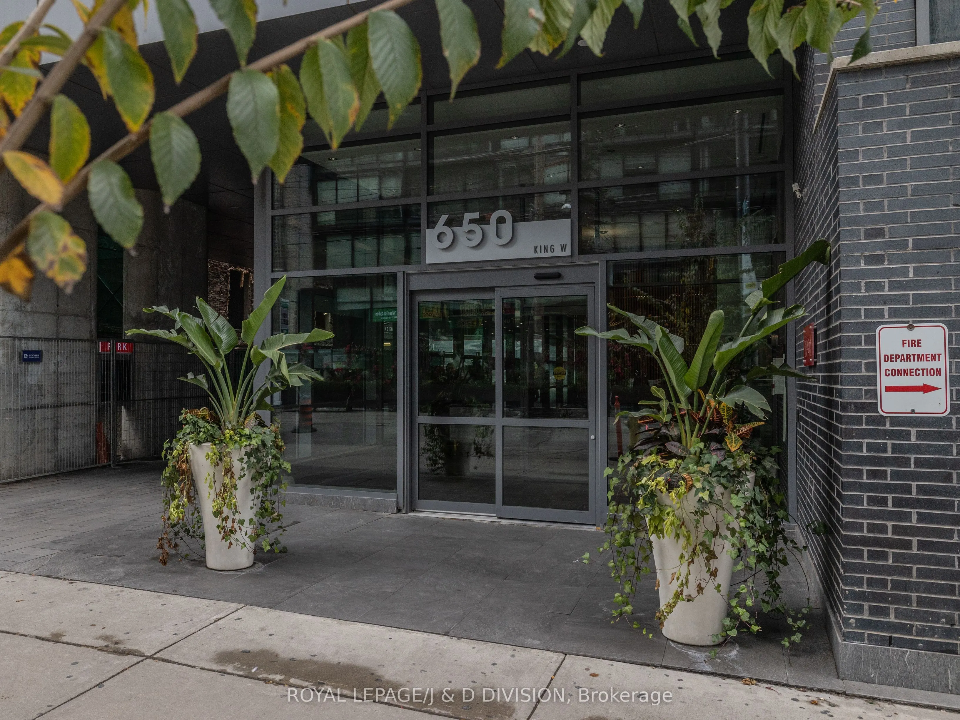 650 King Street W, #506
