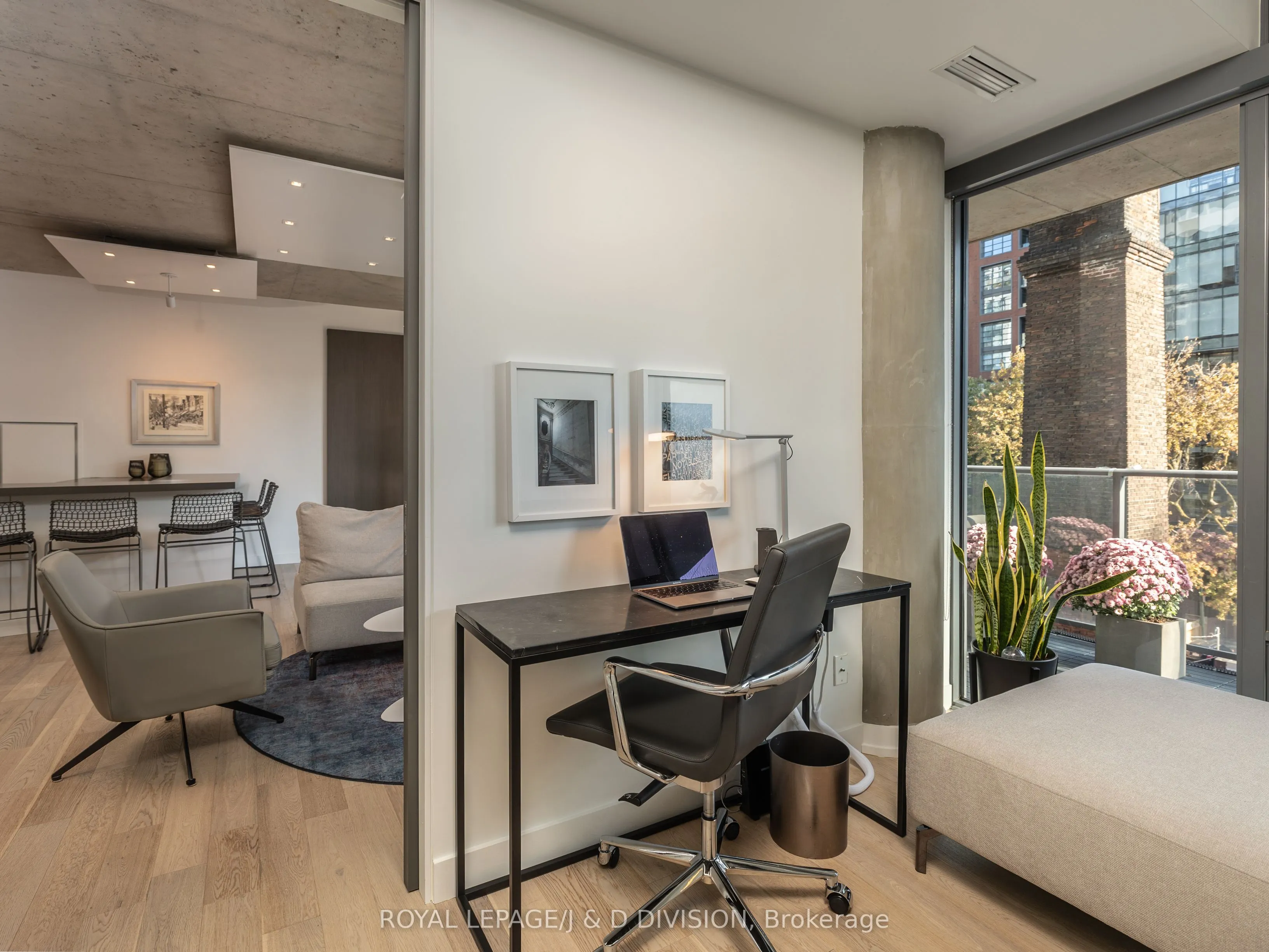 650 King Street W, #506