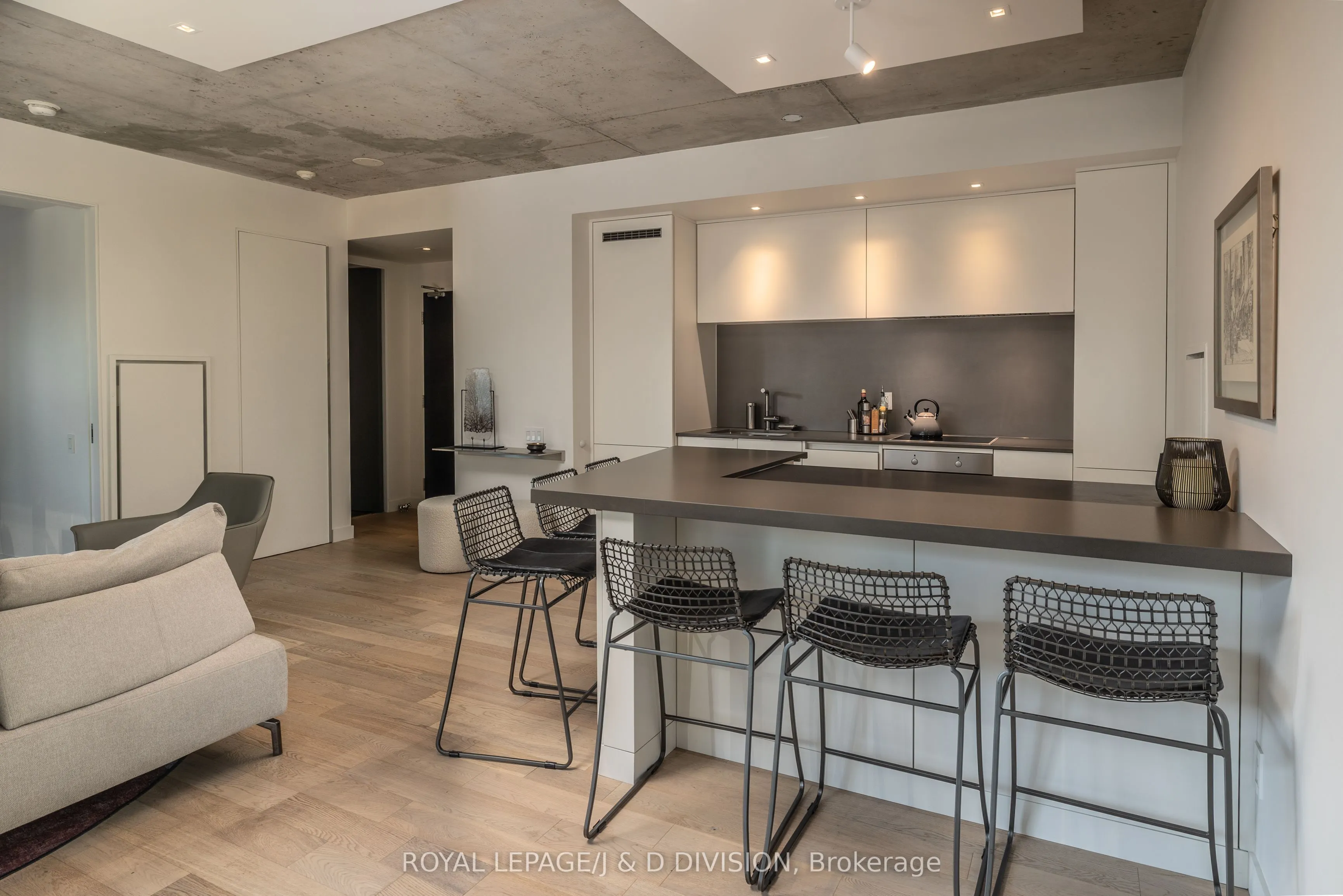 650 King Street W, #506