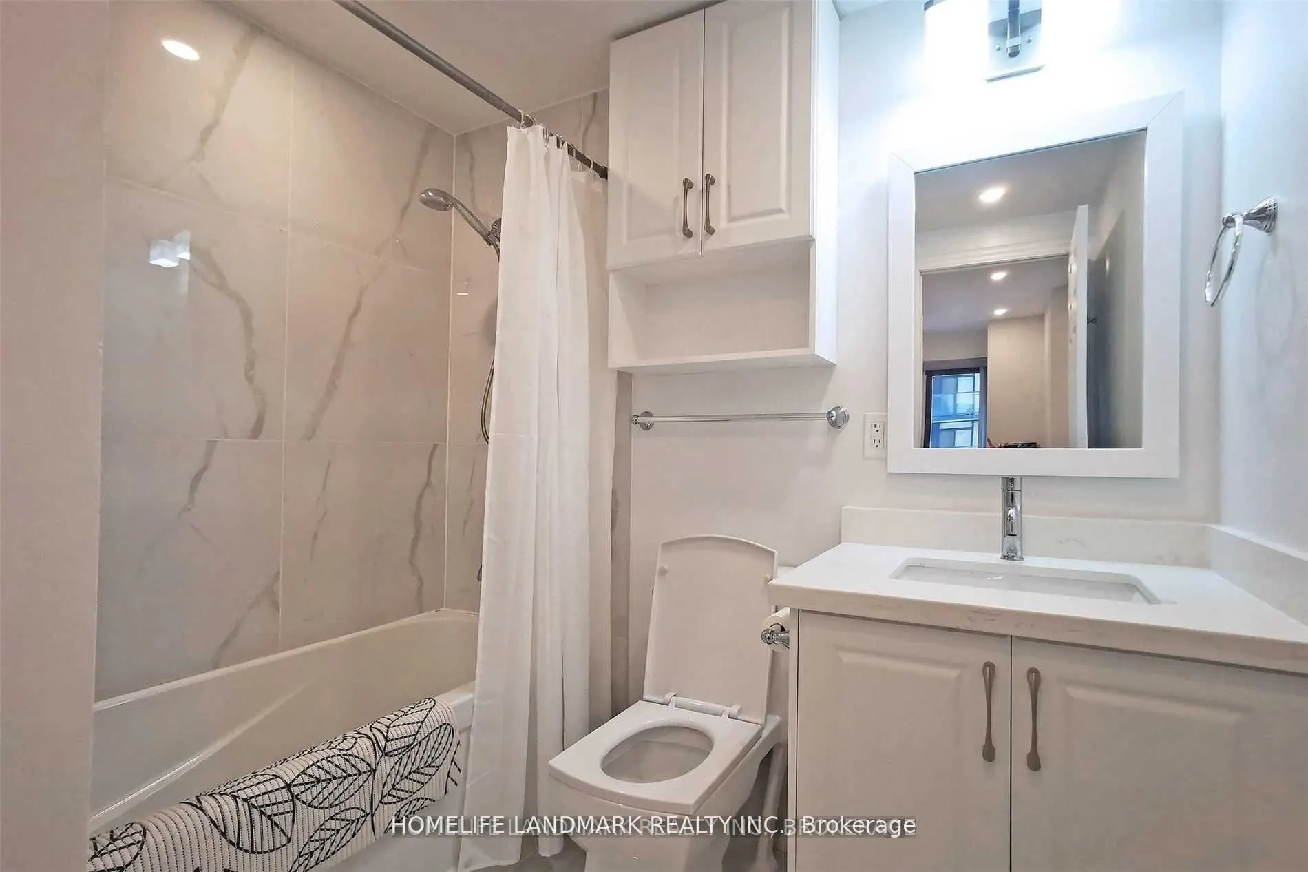 55 Bloor Street E, #1108