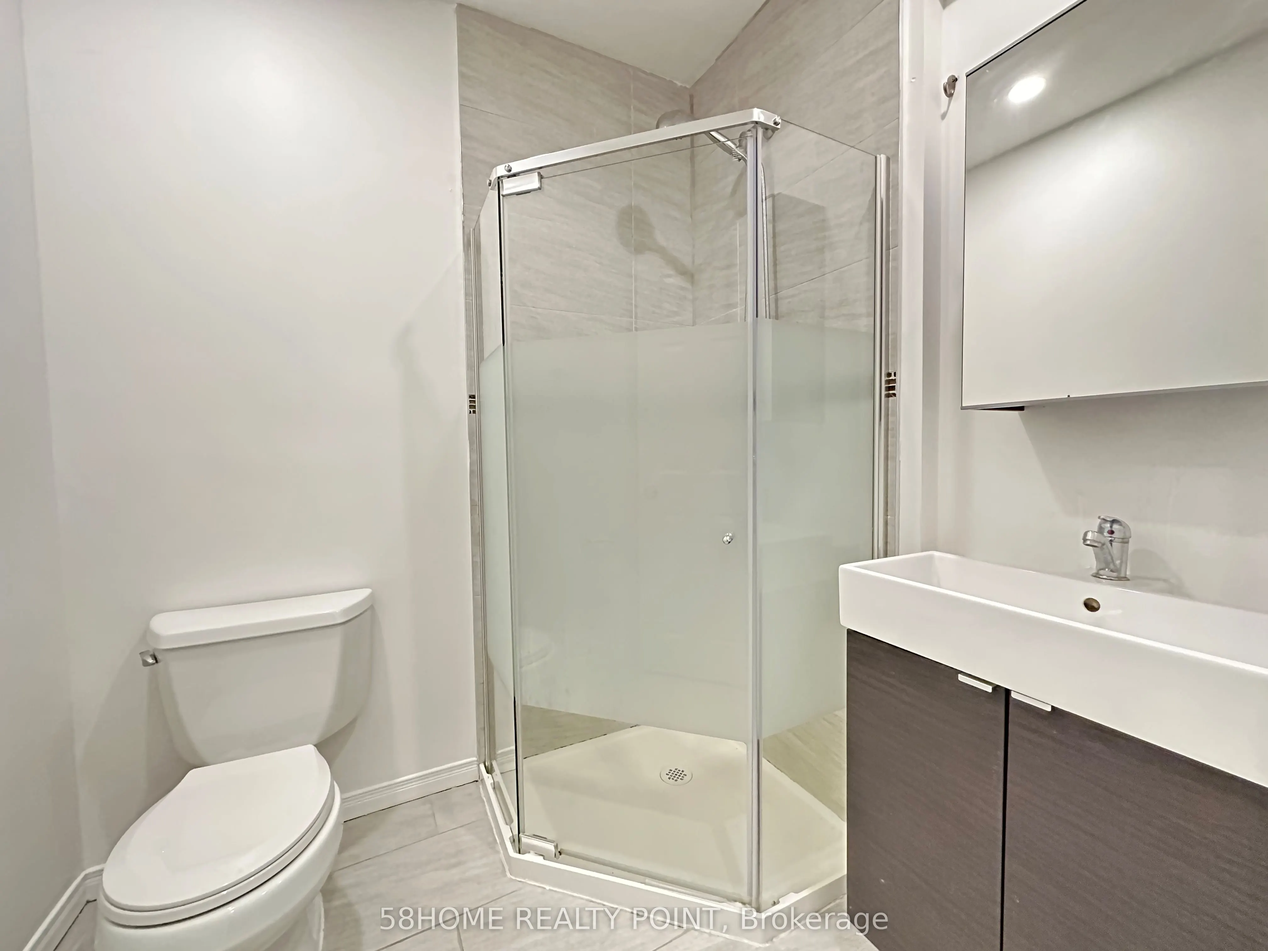 56 Regina Avenue, #Main