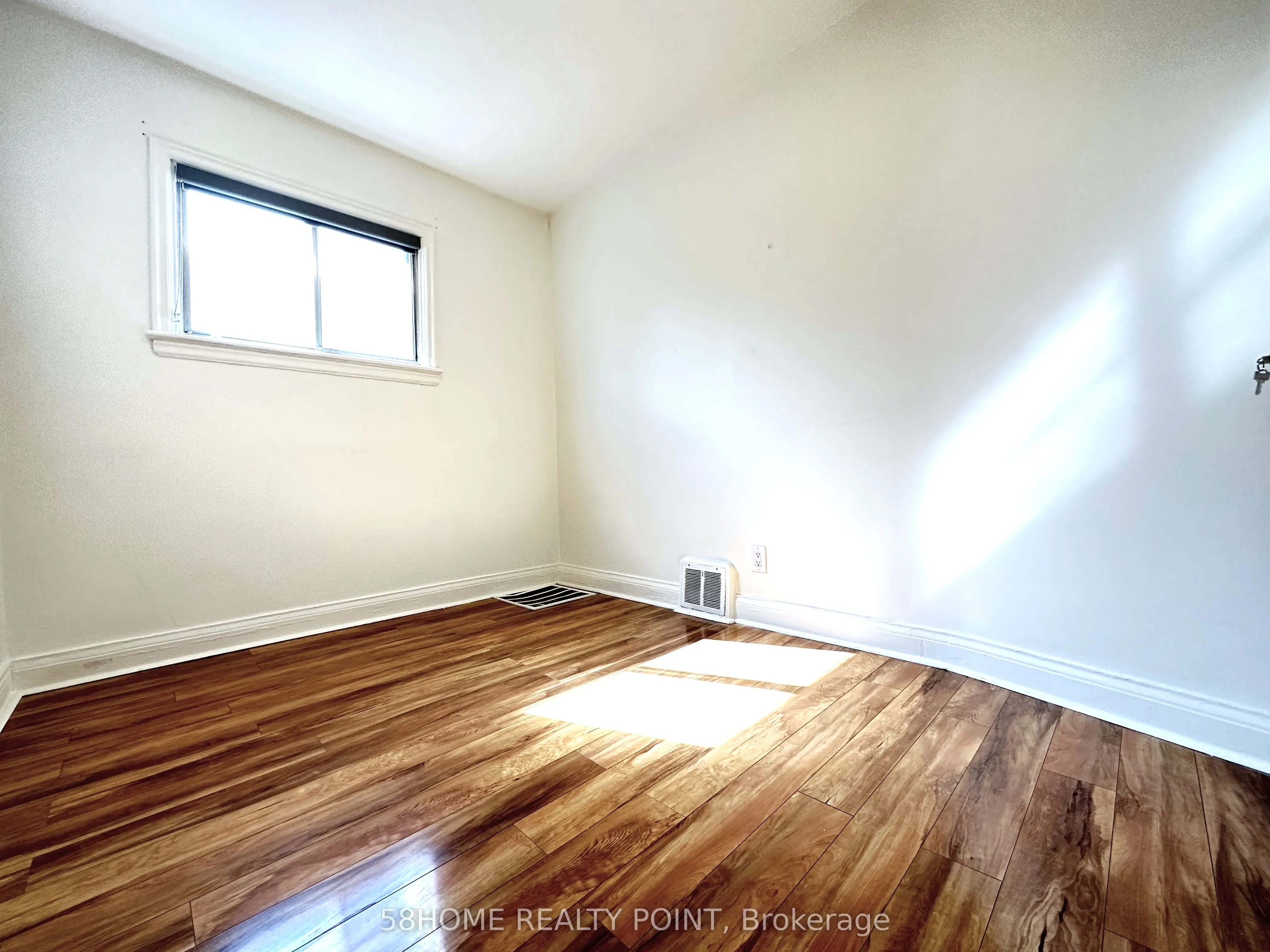 56 Regina Avenue, #Main