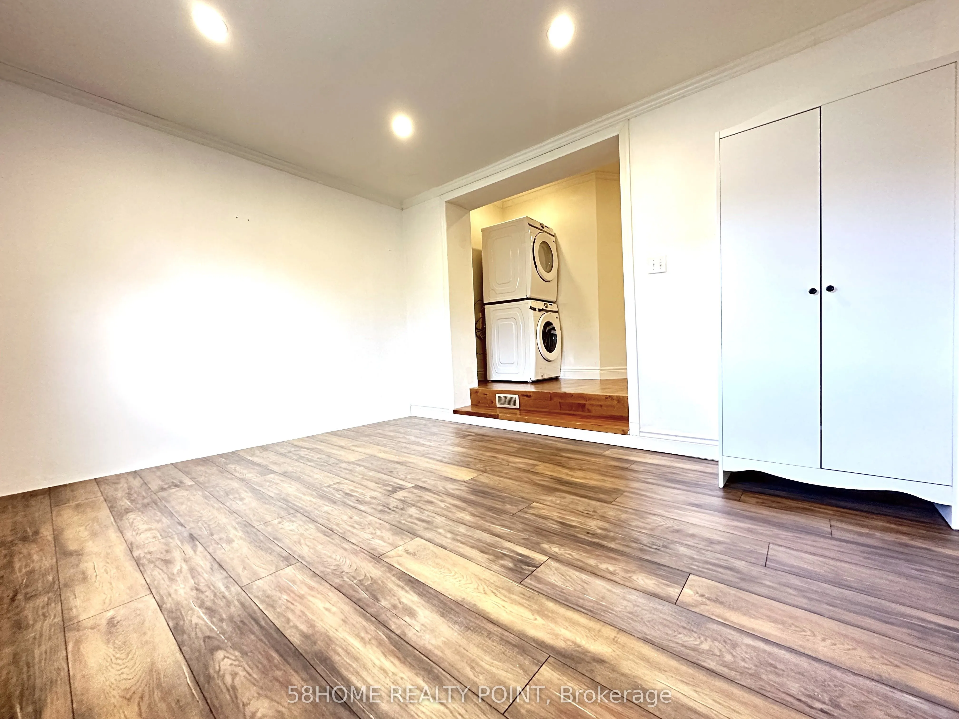 56 Regina Avenue, #Main