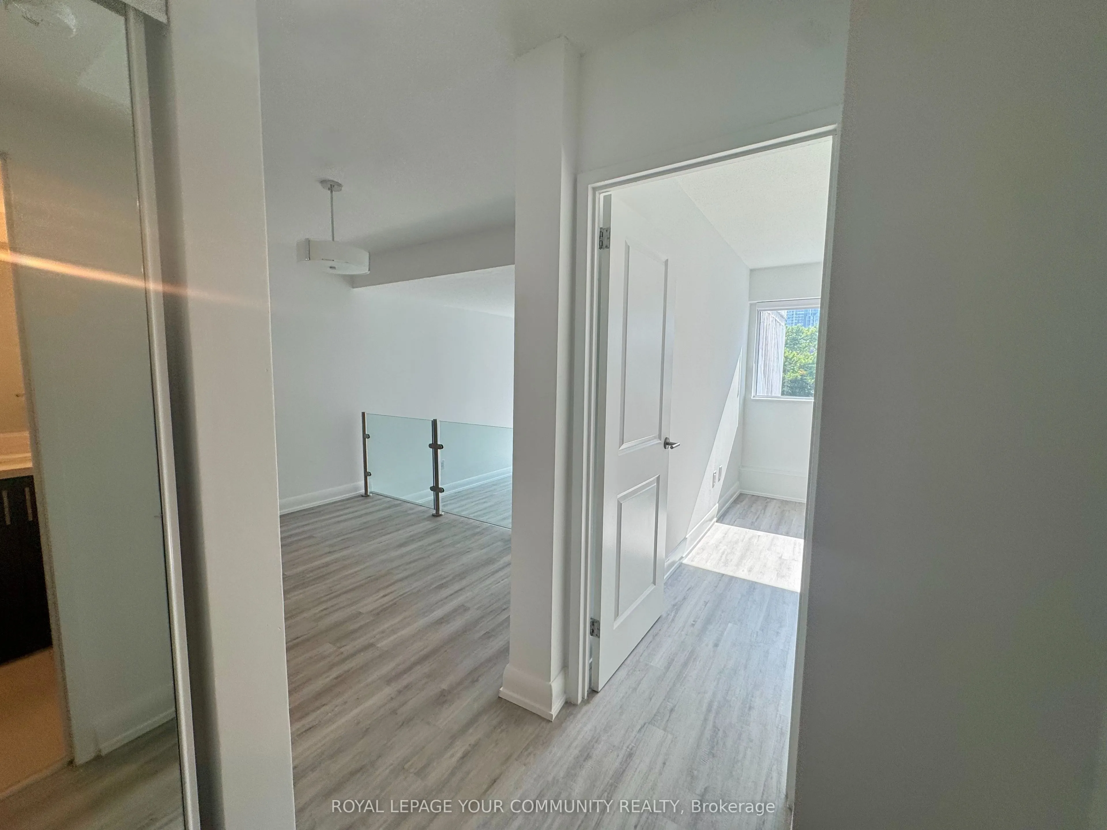 191 Sherbourne Street, #0605
