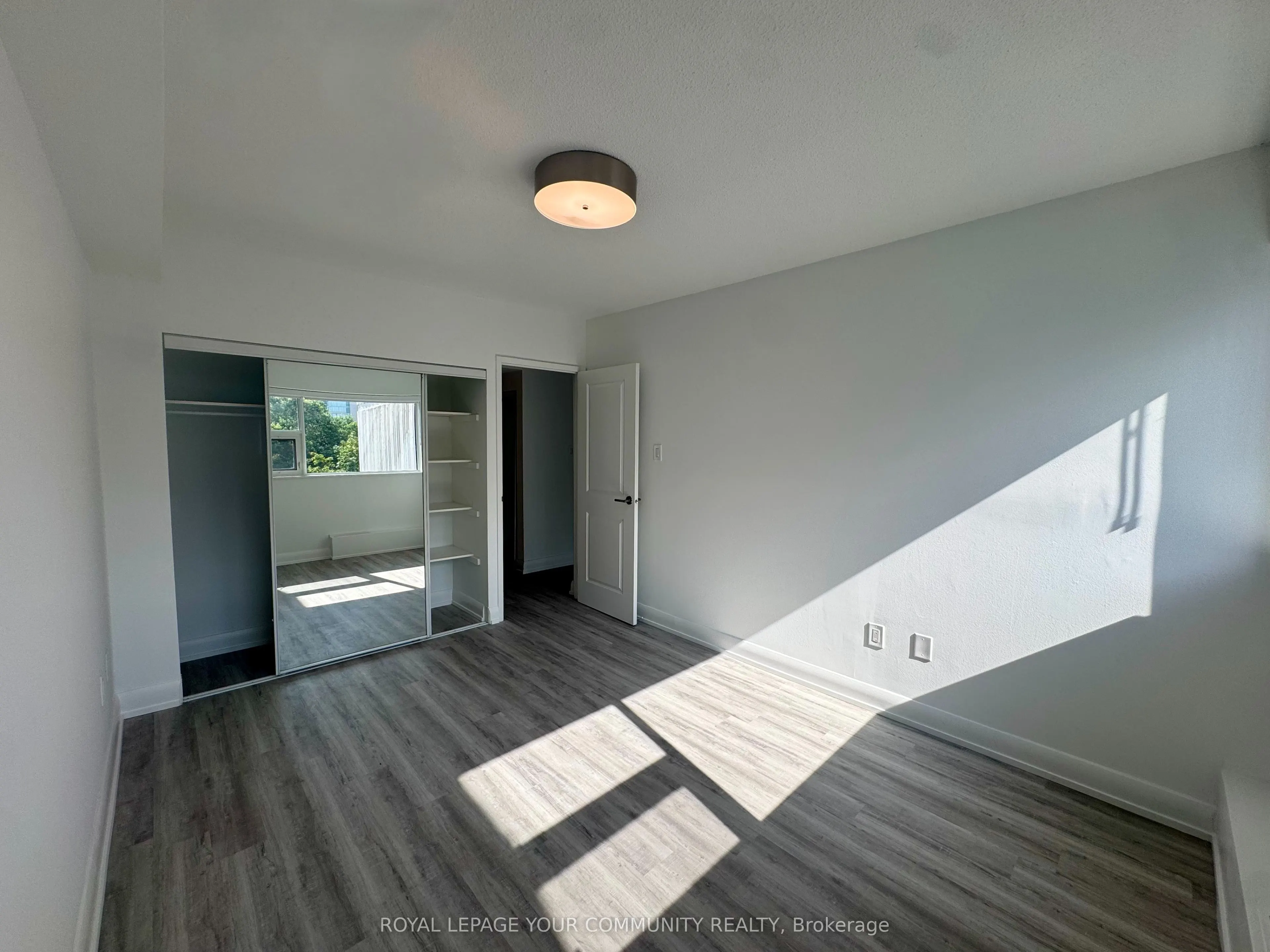 191 Sherbourne Street, #0605