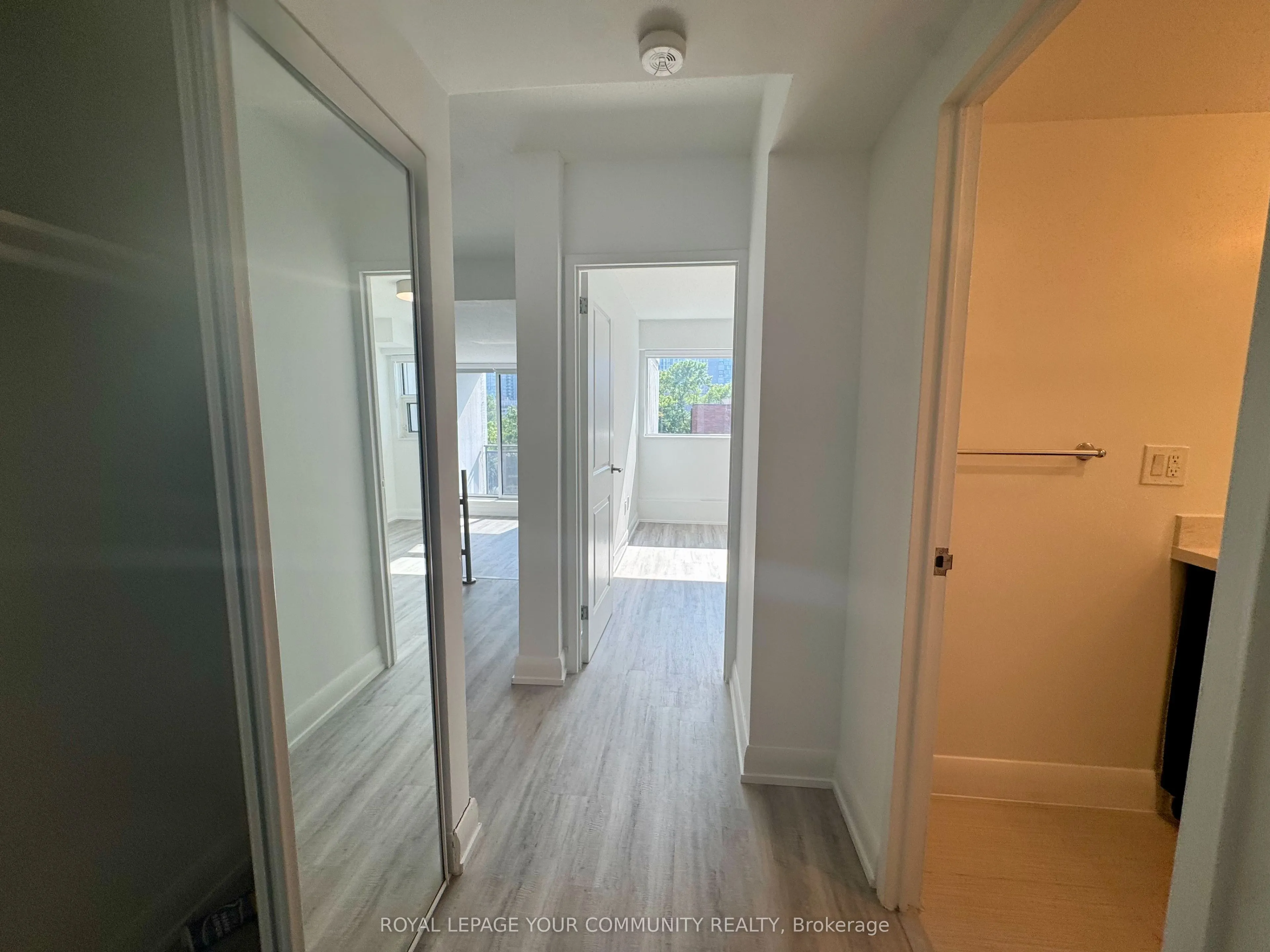 191 Sherbourne Street, #0605