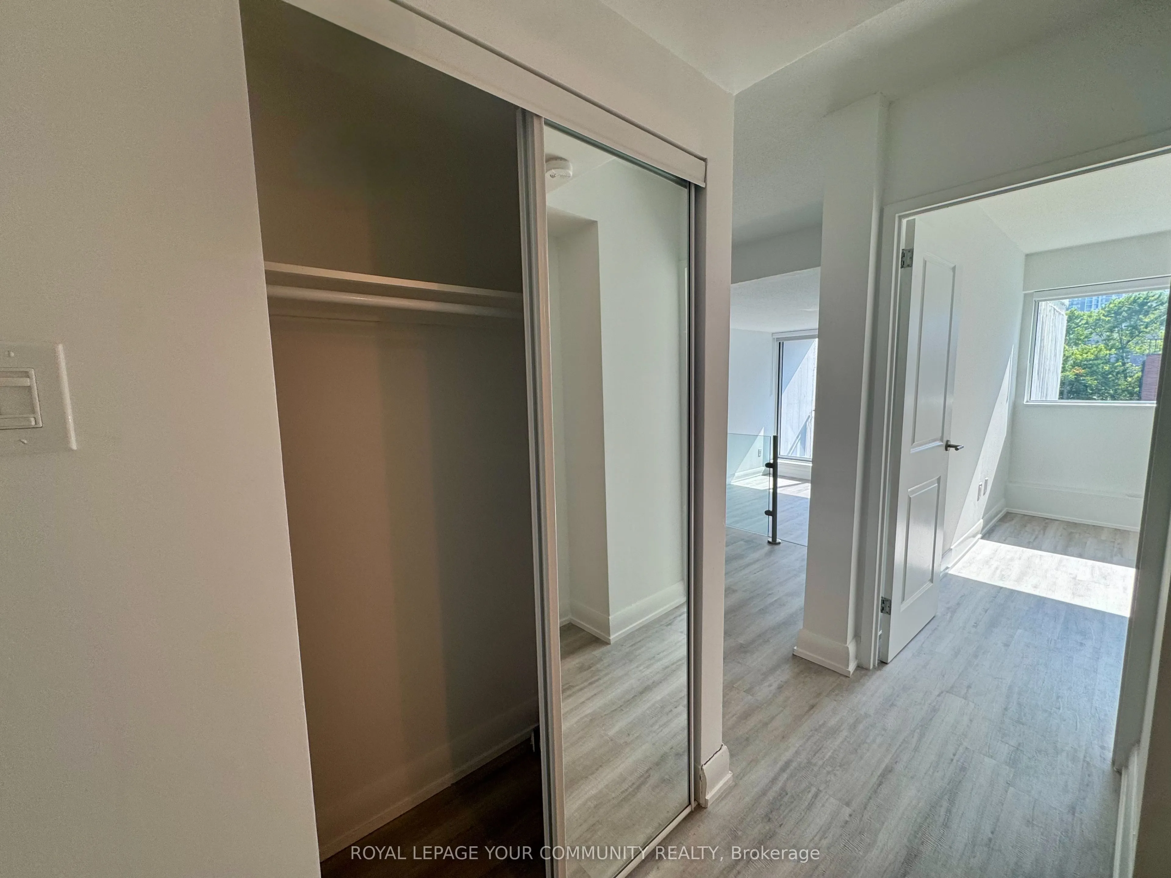 191 Sherbourne Street, #0605